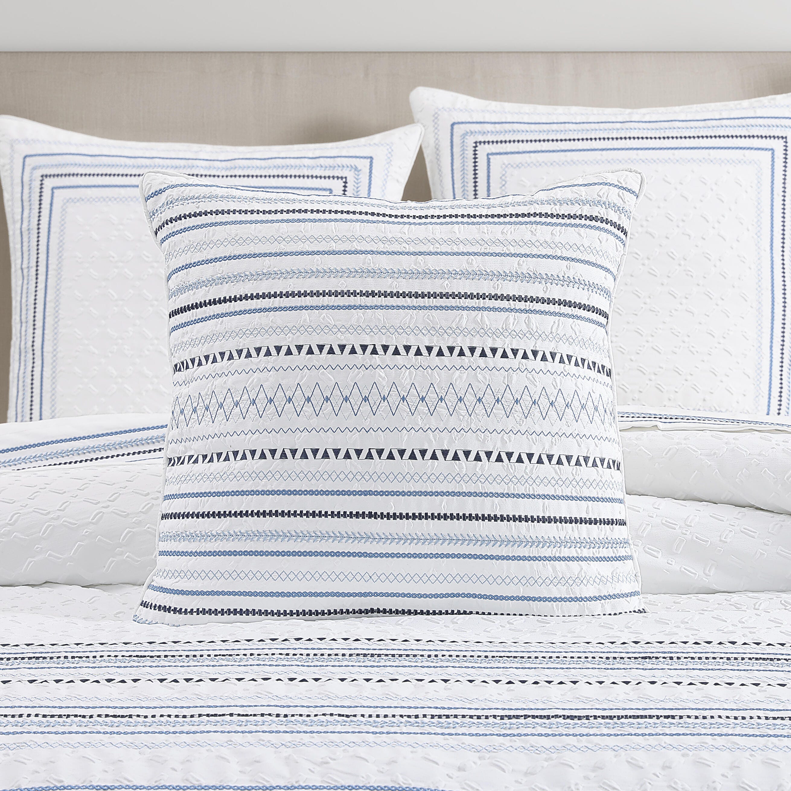 J. Queen New York Bayside 20" Throw Pillow, , rollover