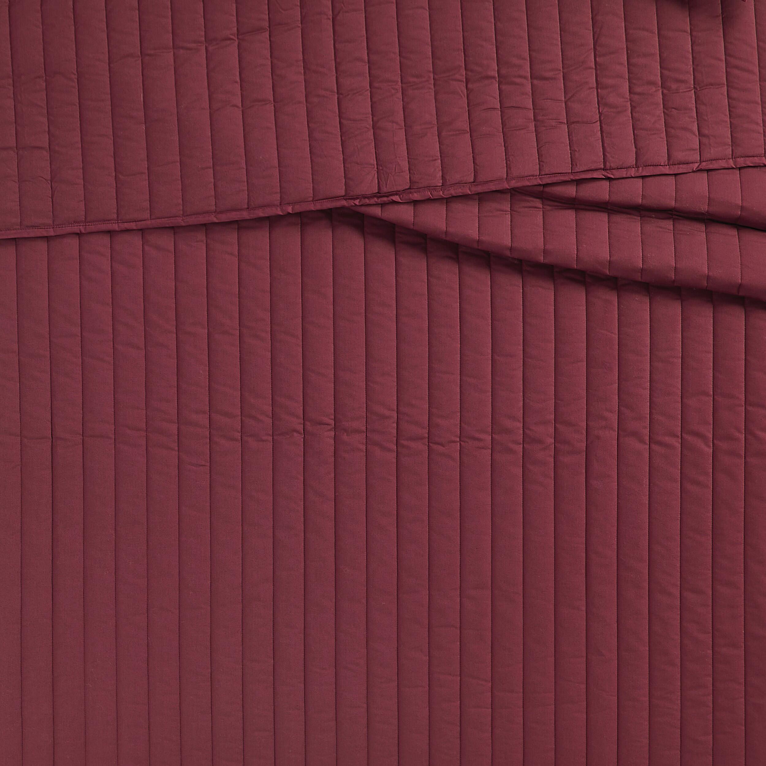 Swatch color Burgundy 
