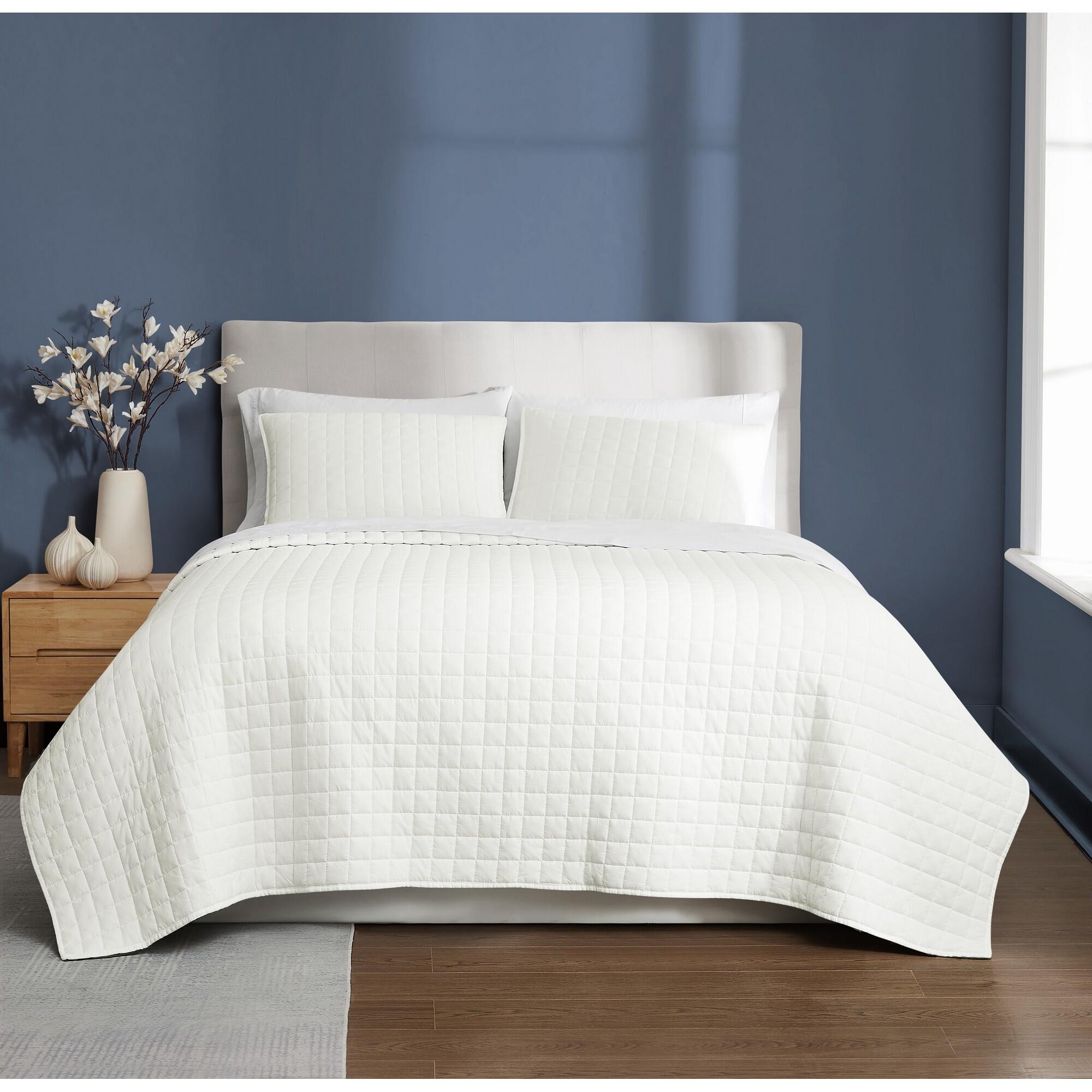 Brooklyn Loom Essential 3-Piece Full/Queen Quilt Set, White, large