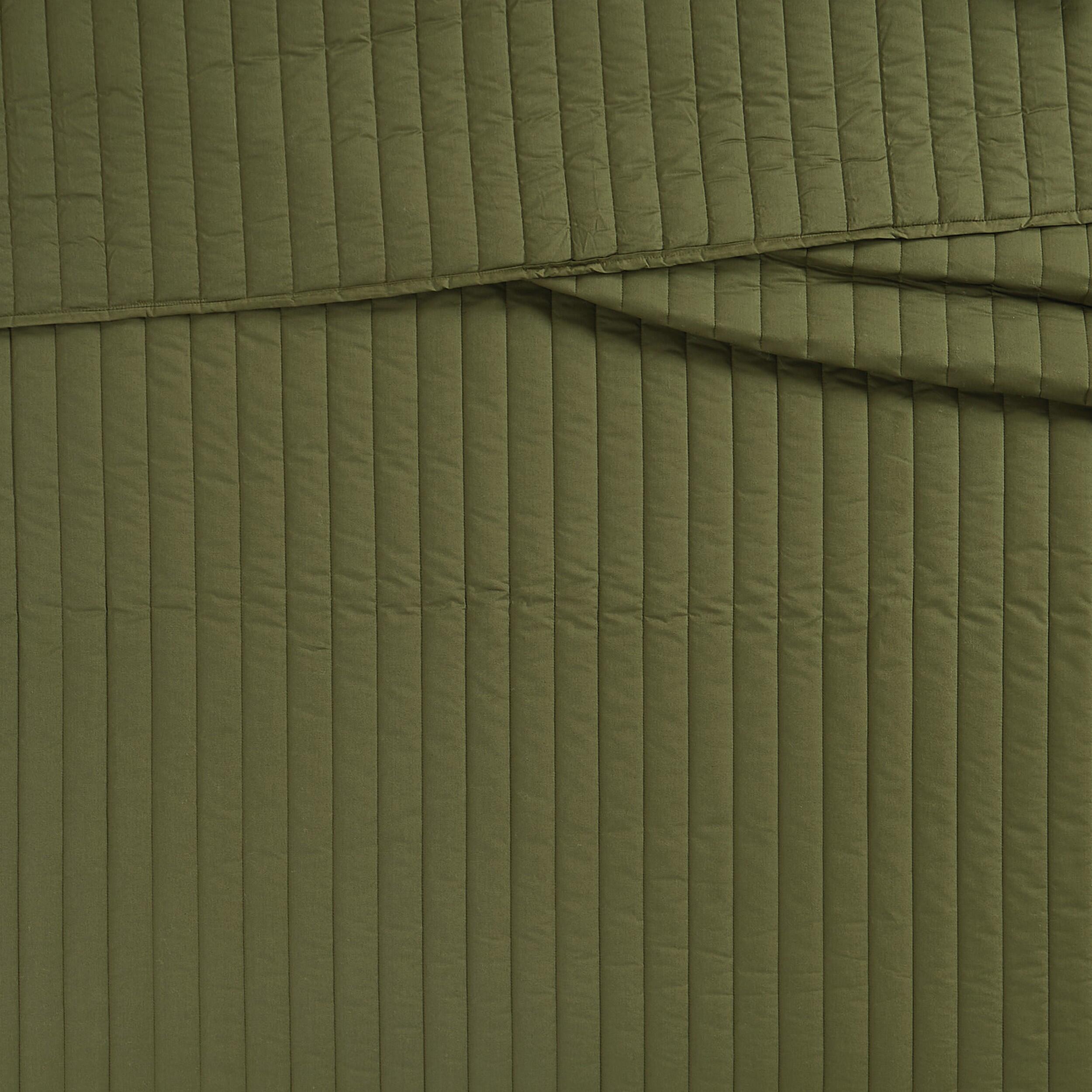 Swatch color Olive Green , product with this swatch is currently selected
