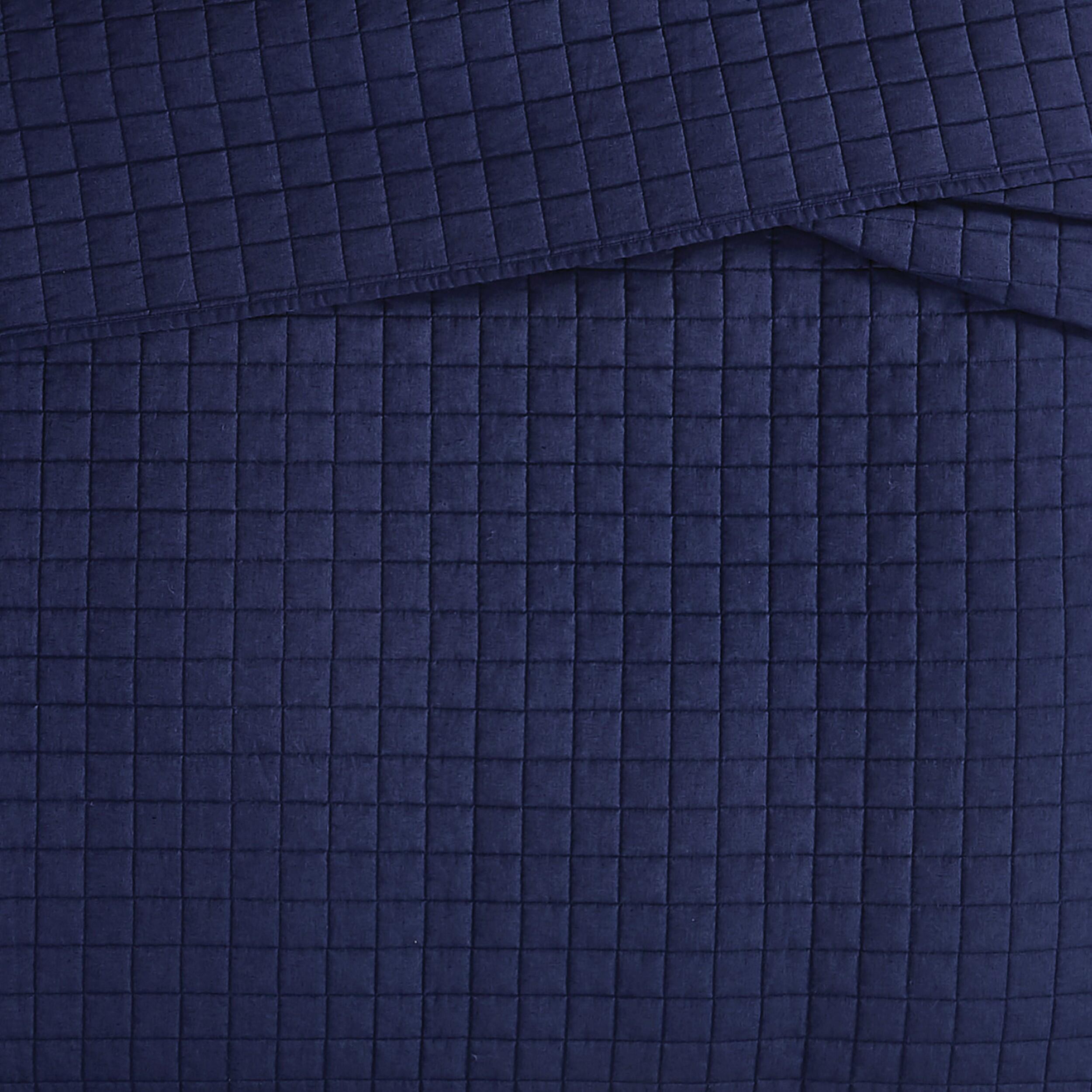 Brooklyn Loom Solid 3-Piece Full/Queen Quilt Set, Navy Blue, large