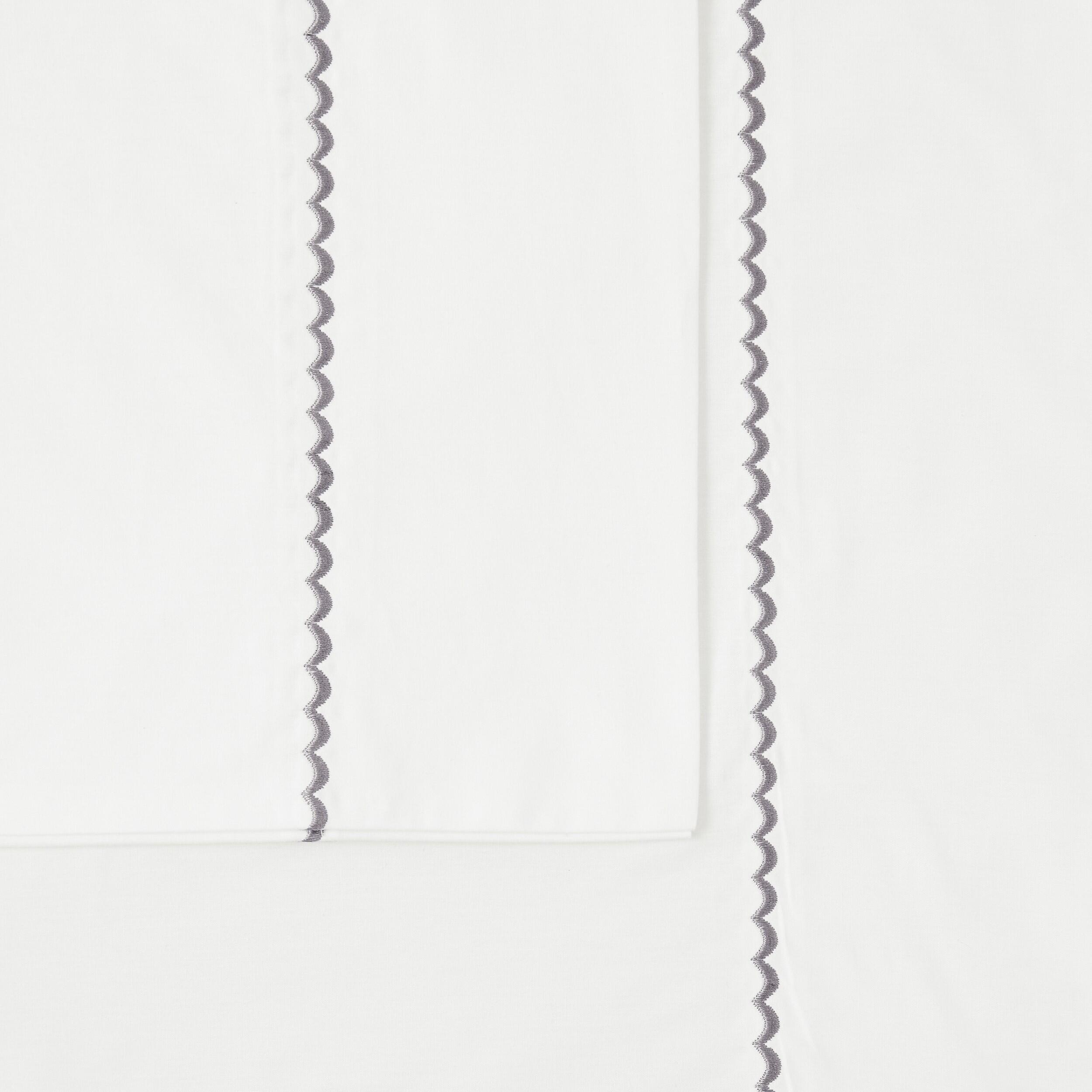 Swatch color White 