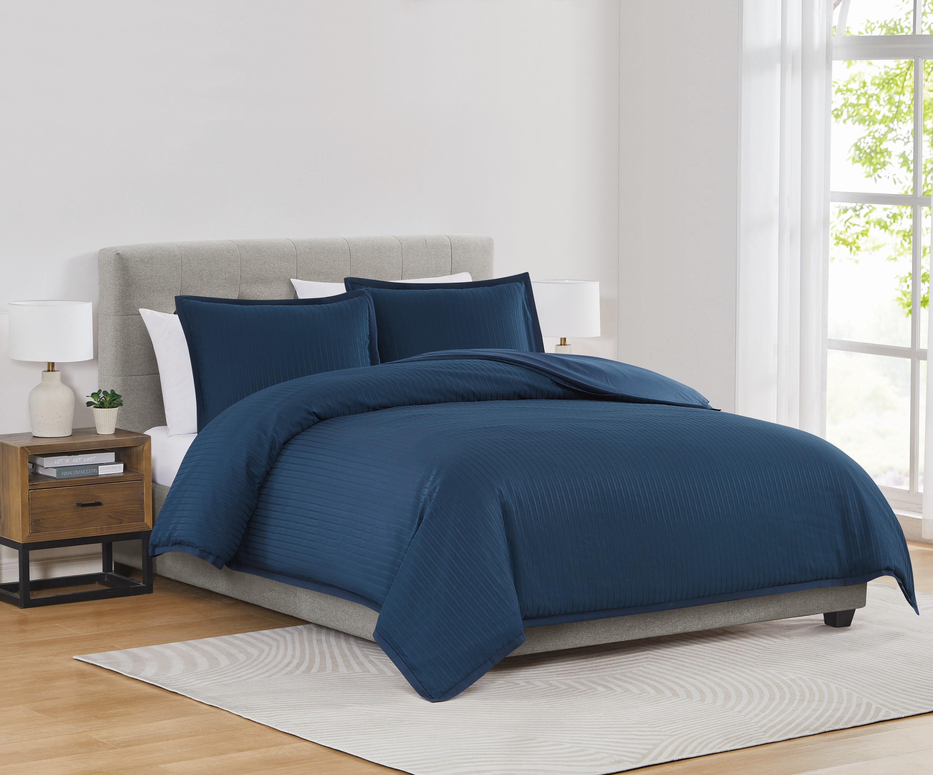 Royal Velvet Olivia 3-Piece King Duvet Set, Navy, large