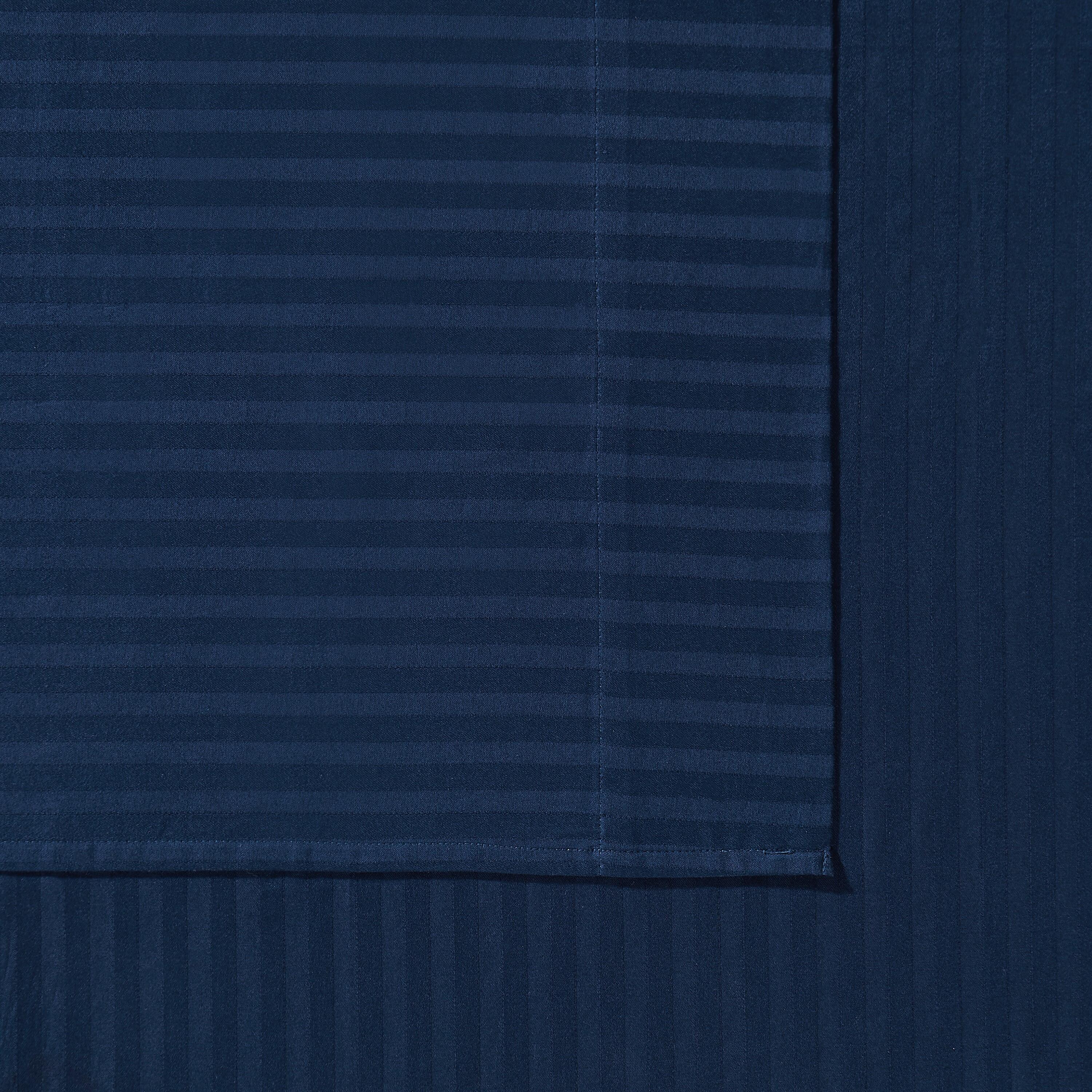 Swatch color Navy Blue 