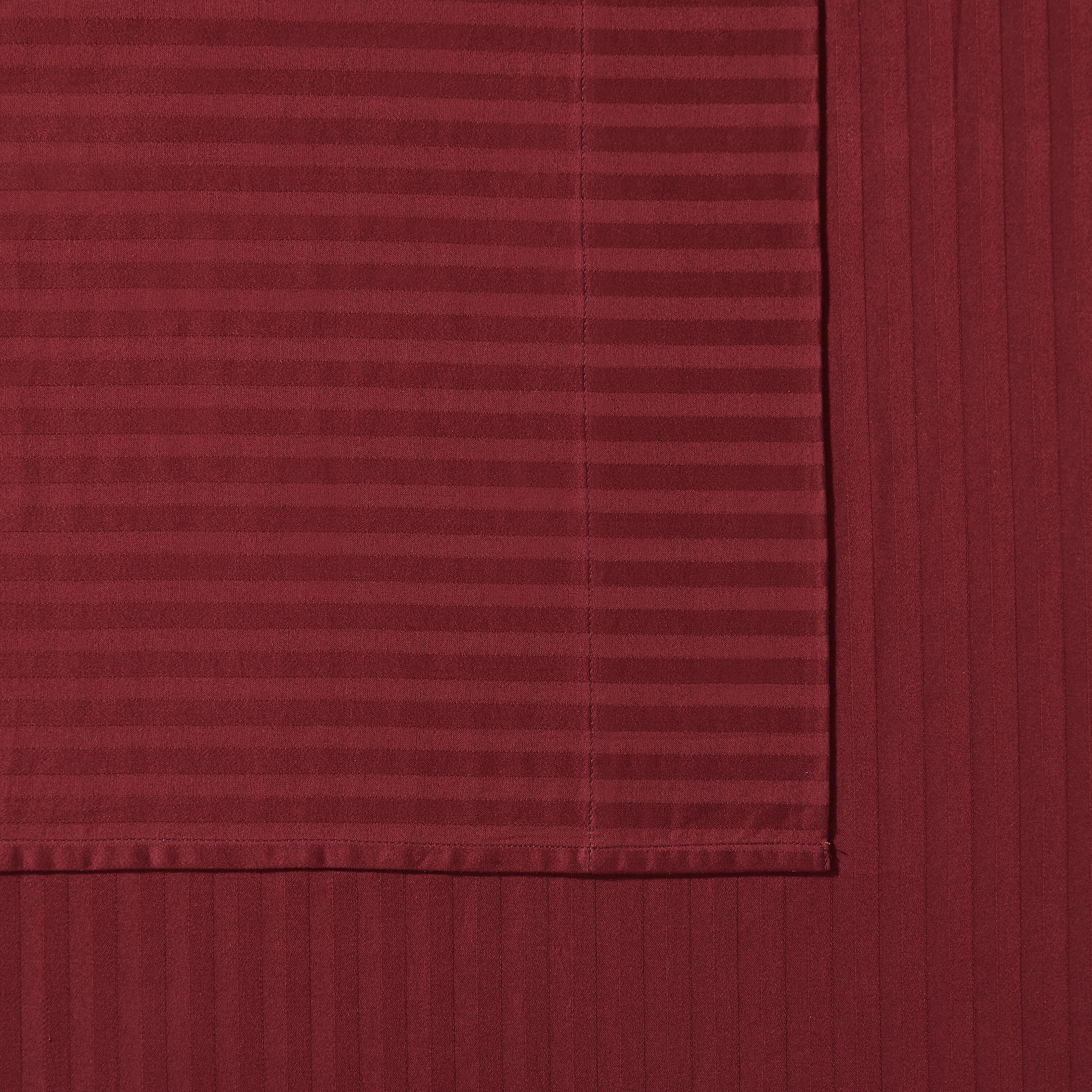 Swatch color Burgundy , product with this swatch is currently selected