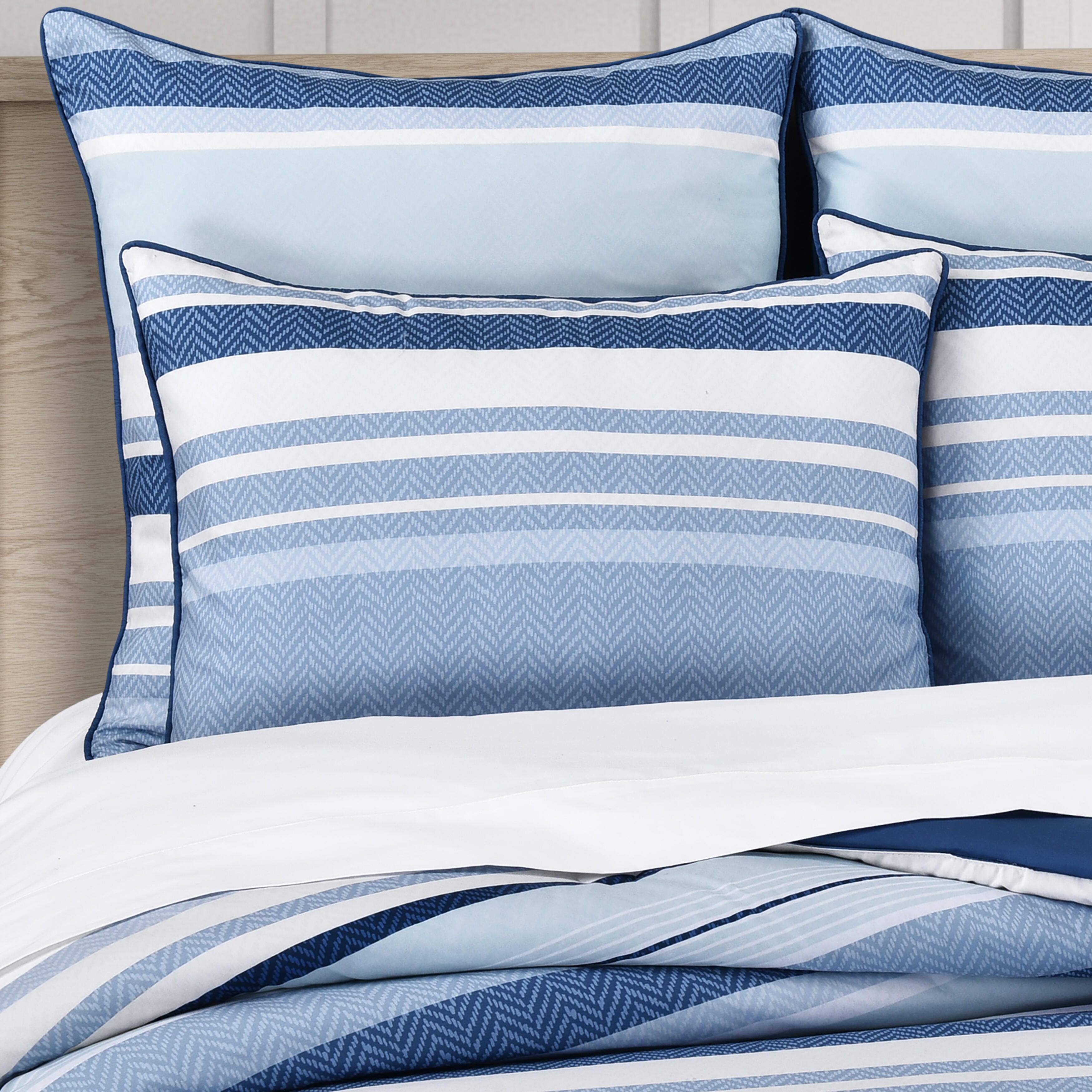 Royal Court Carson 3 Piece King/California King Comforter Set, Blue, large