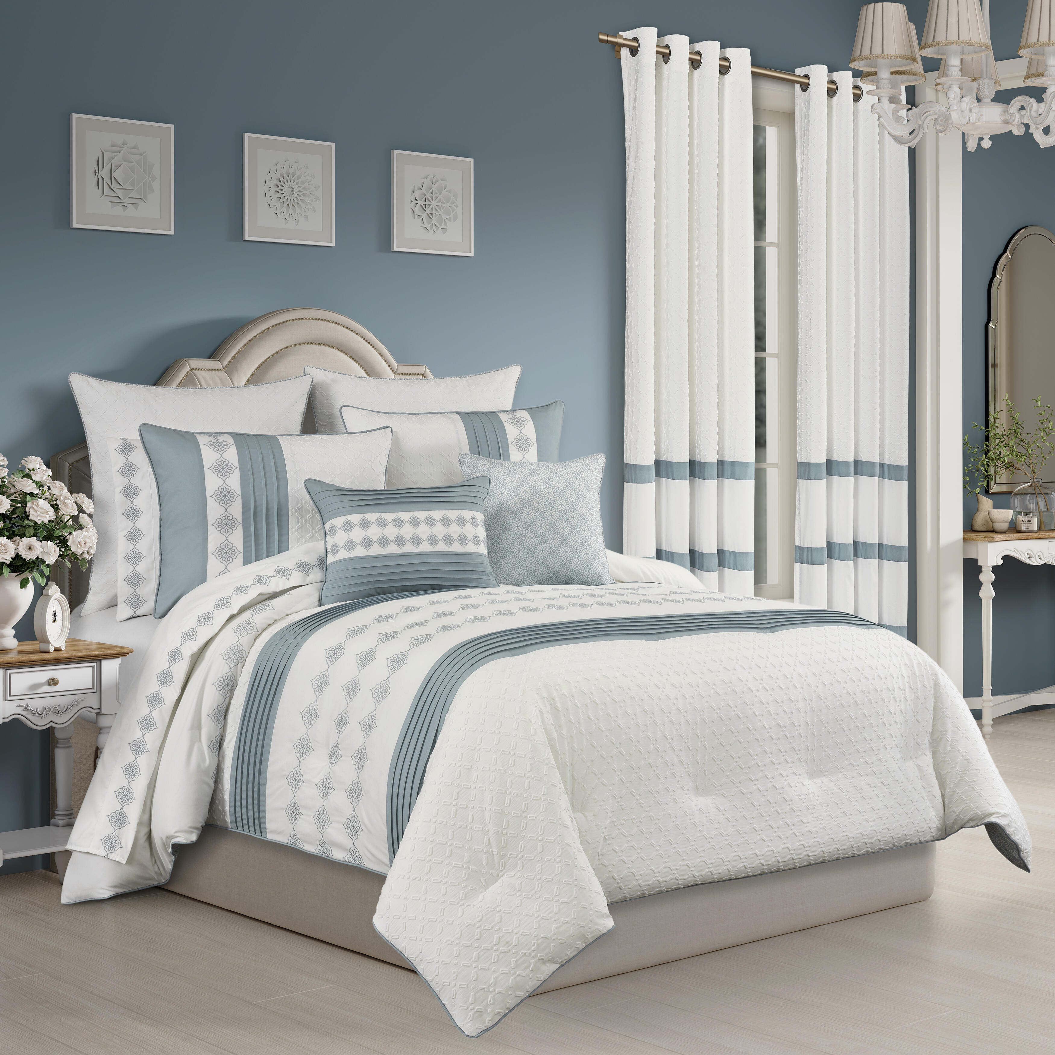 Royal Court Trilogy 3 Piece King/California King Comforter Set, , large