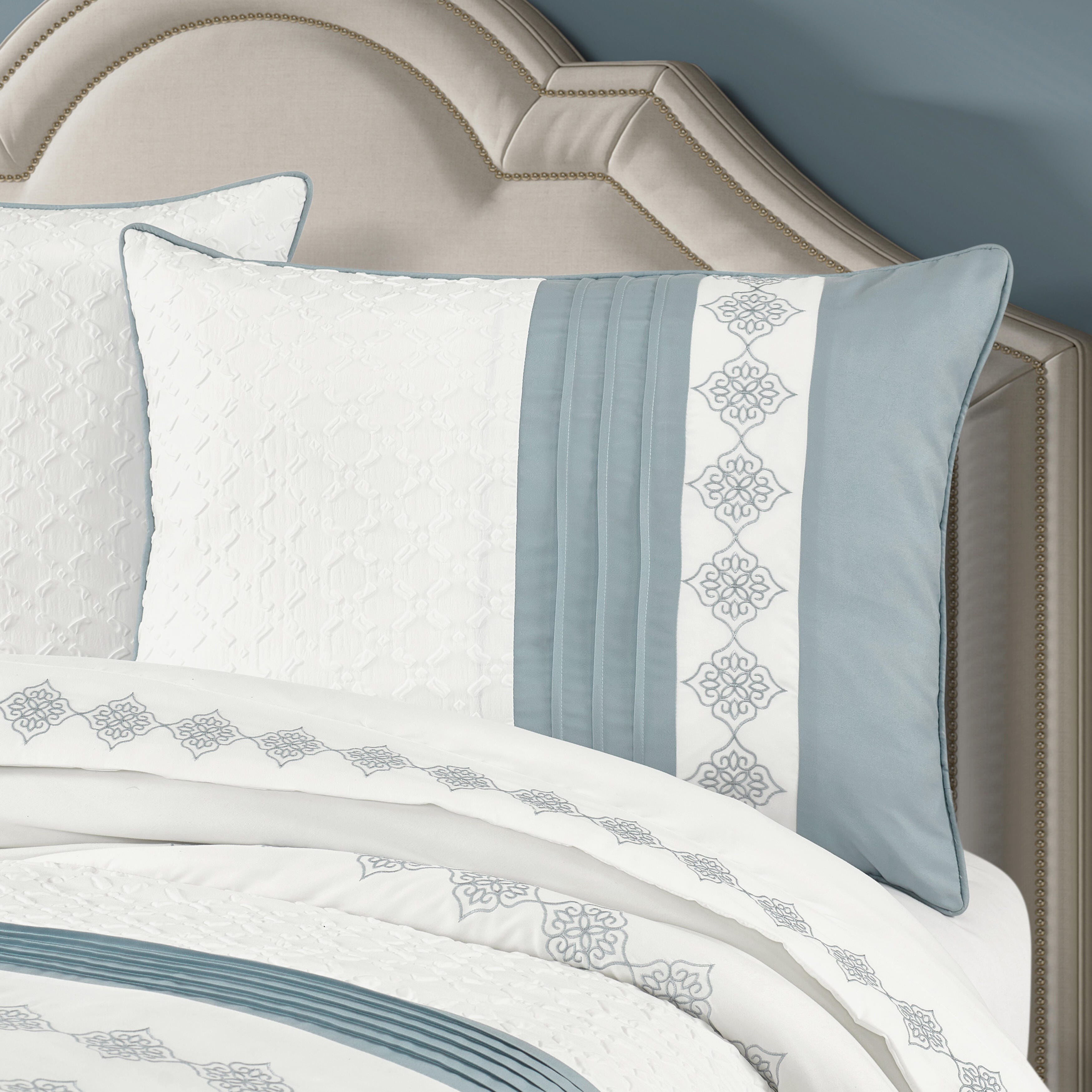Royal Court Trilogy 3 Piece King/California King Comforter Set, , large