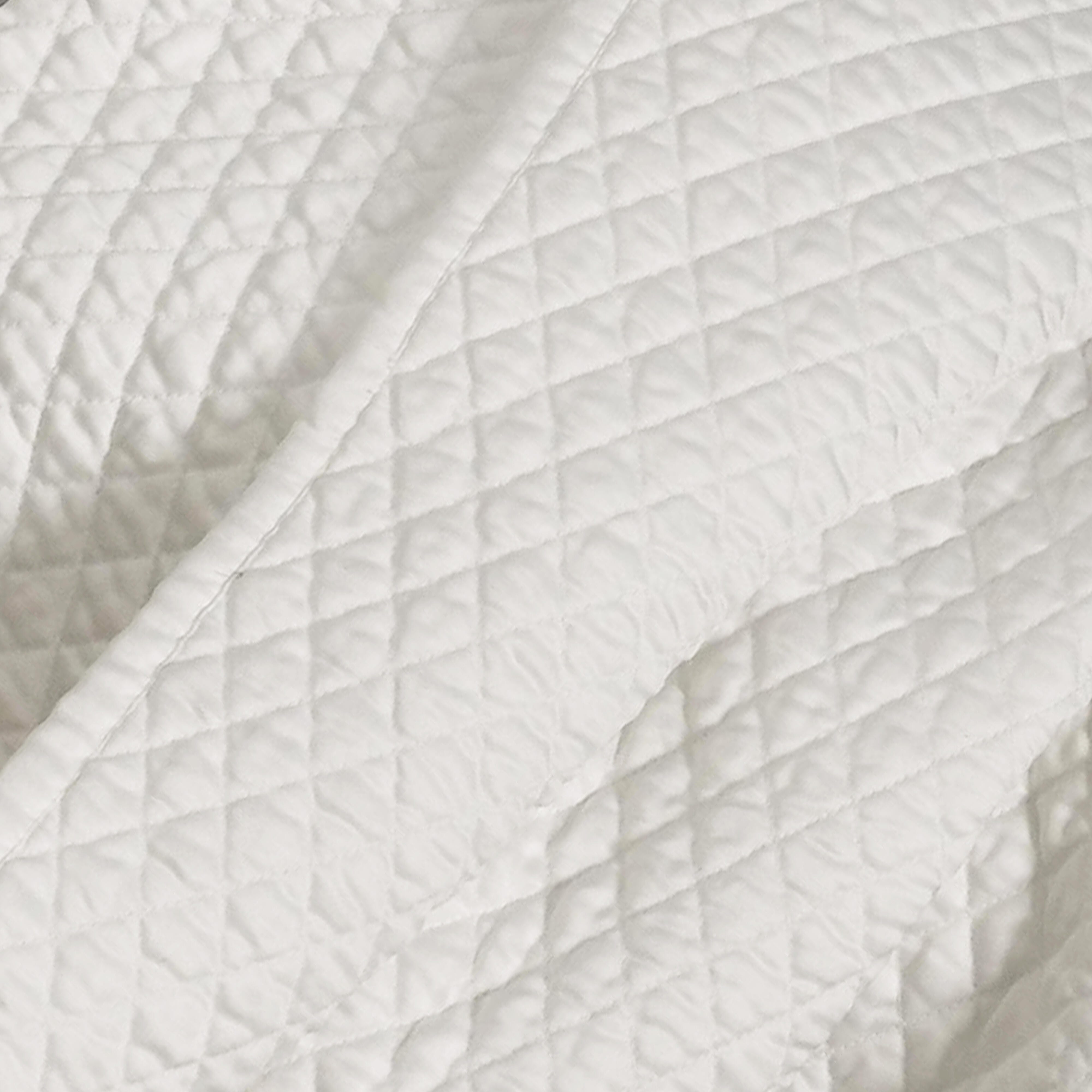 Ashley Luxe Diamond Quilt With Shams, , large