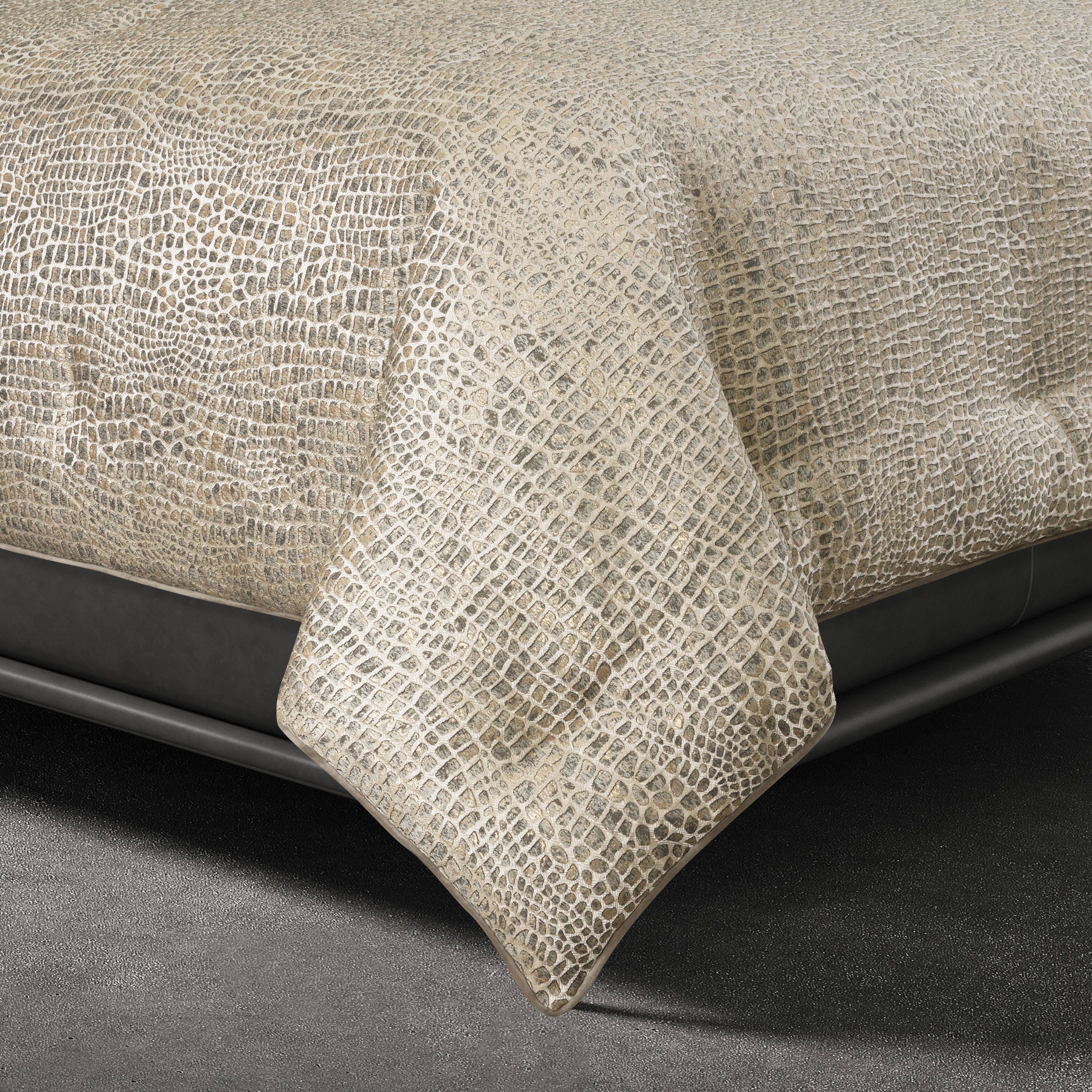 J. Queen New York Habitat 3-Piece Full/Queen Comforter Set, Pewter, large