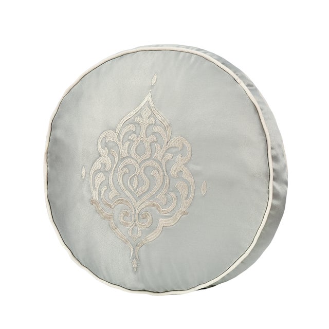 Royal Court Calmfield Round Decorative Throw Pillow
