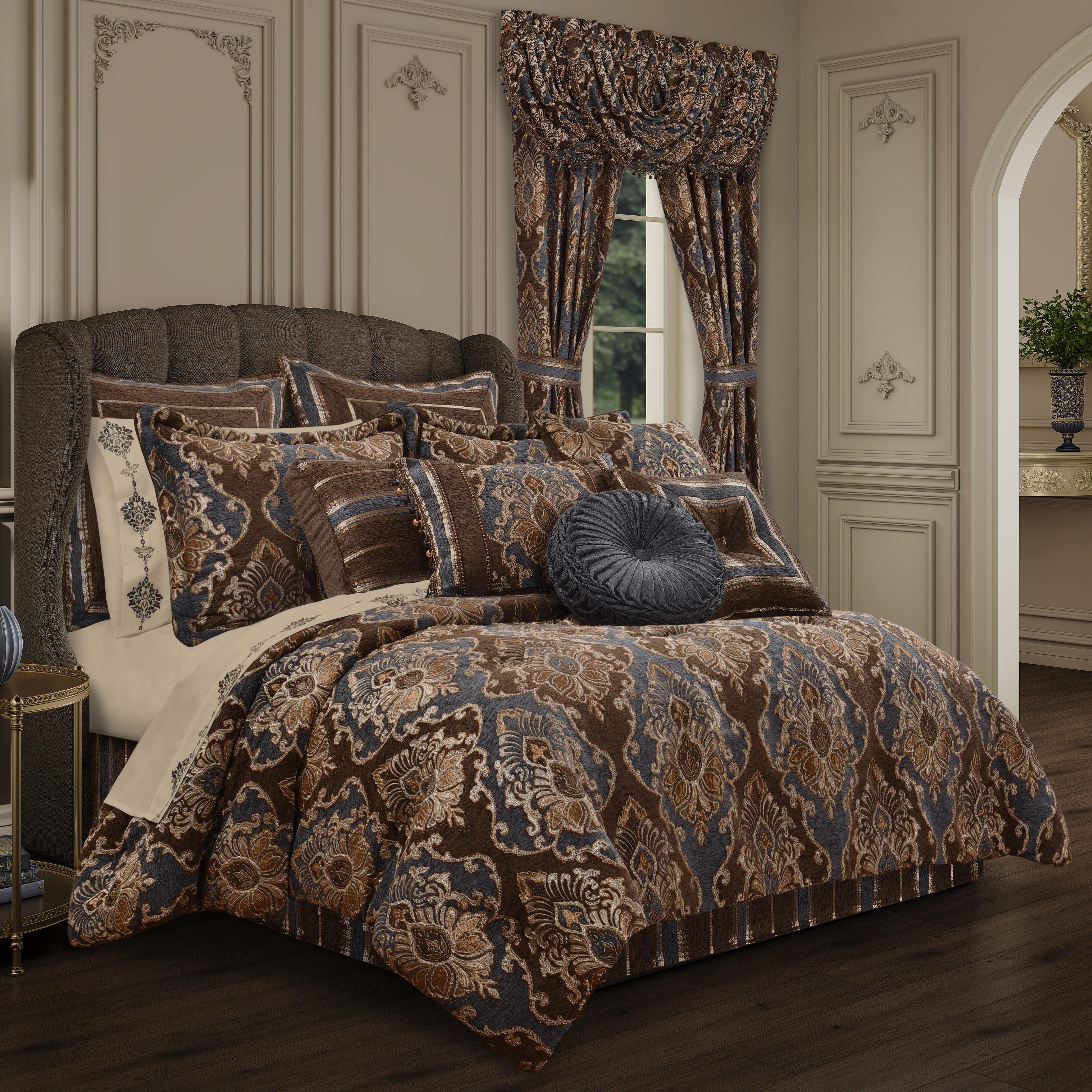 J. Queen New York Sofia 4-Piece California King Comforter Set, Wedgewood, large