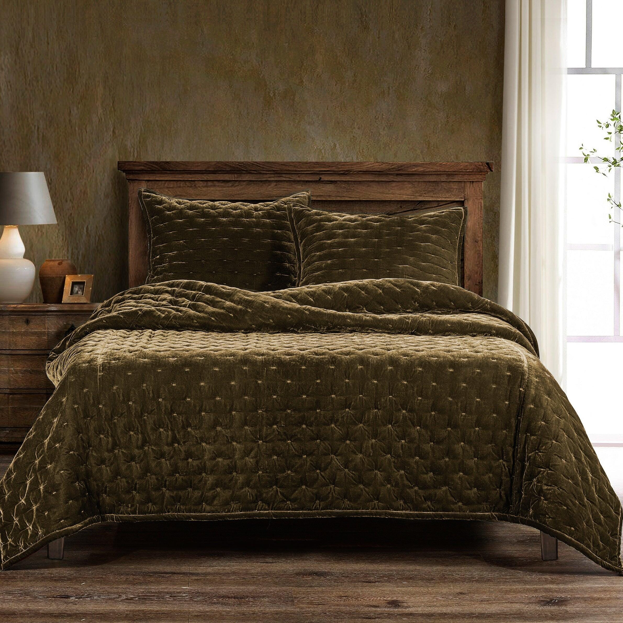 HiEnd Accents Stella 3- Piece King Quilt Set