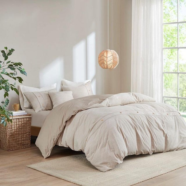 Clean Spaces Dover 5-Piece Full/Queen Oversized Comforter Set