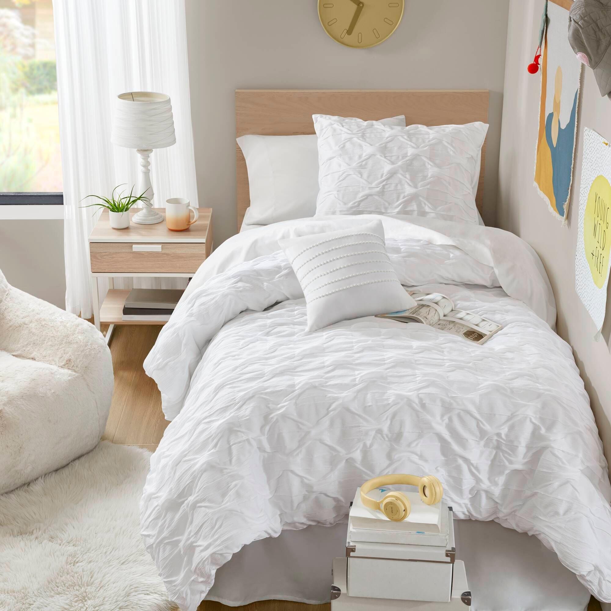 Super Listing Bailey 4-Piece King/California King Comforter Set, White, large