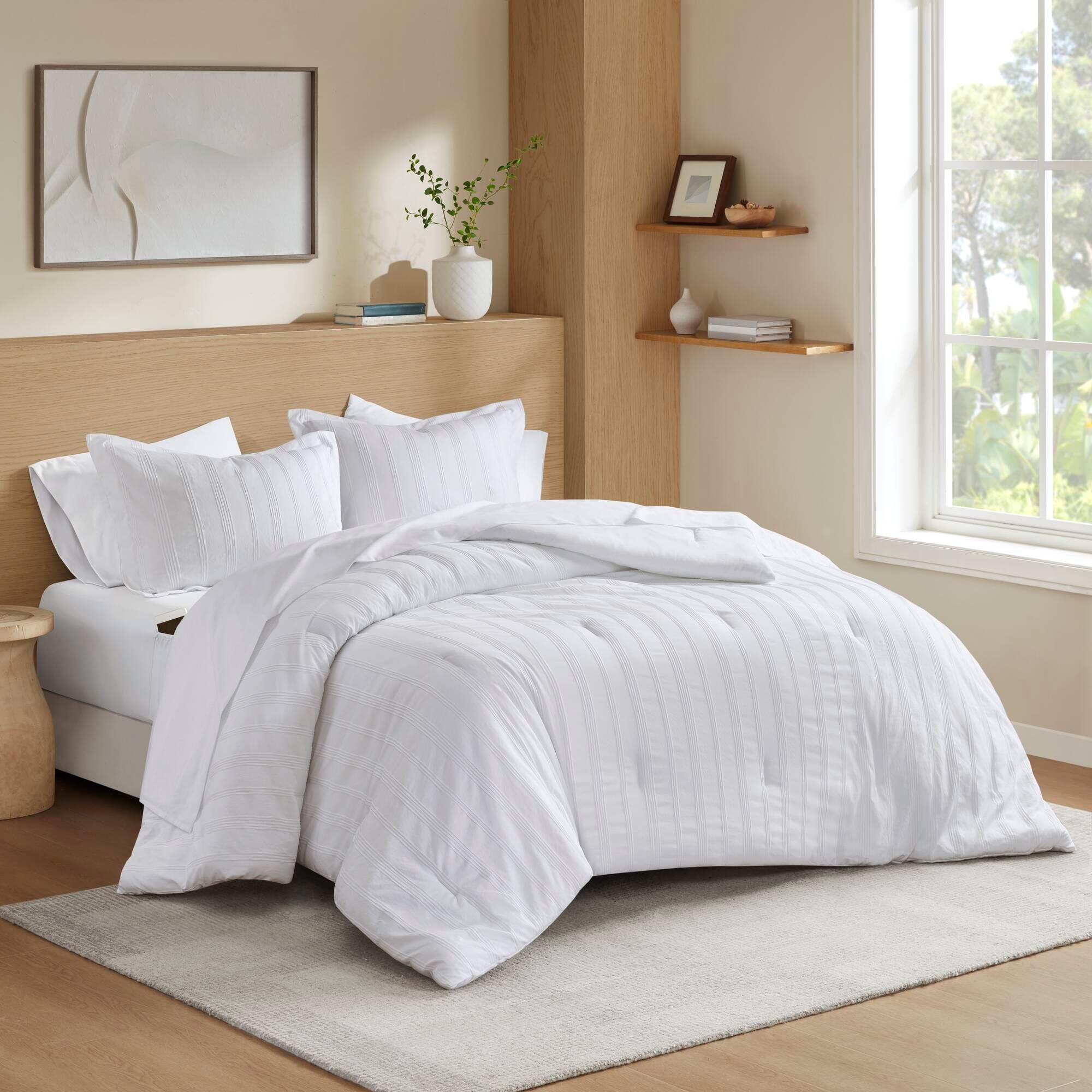 Super Listing Logan 7-Piece King Comforter Set, White, large