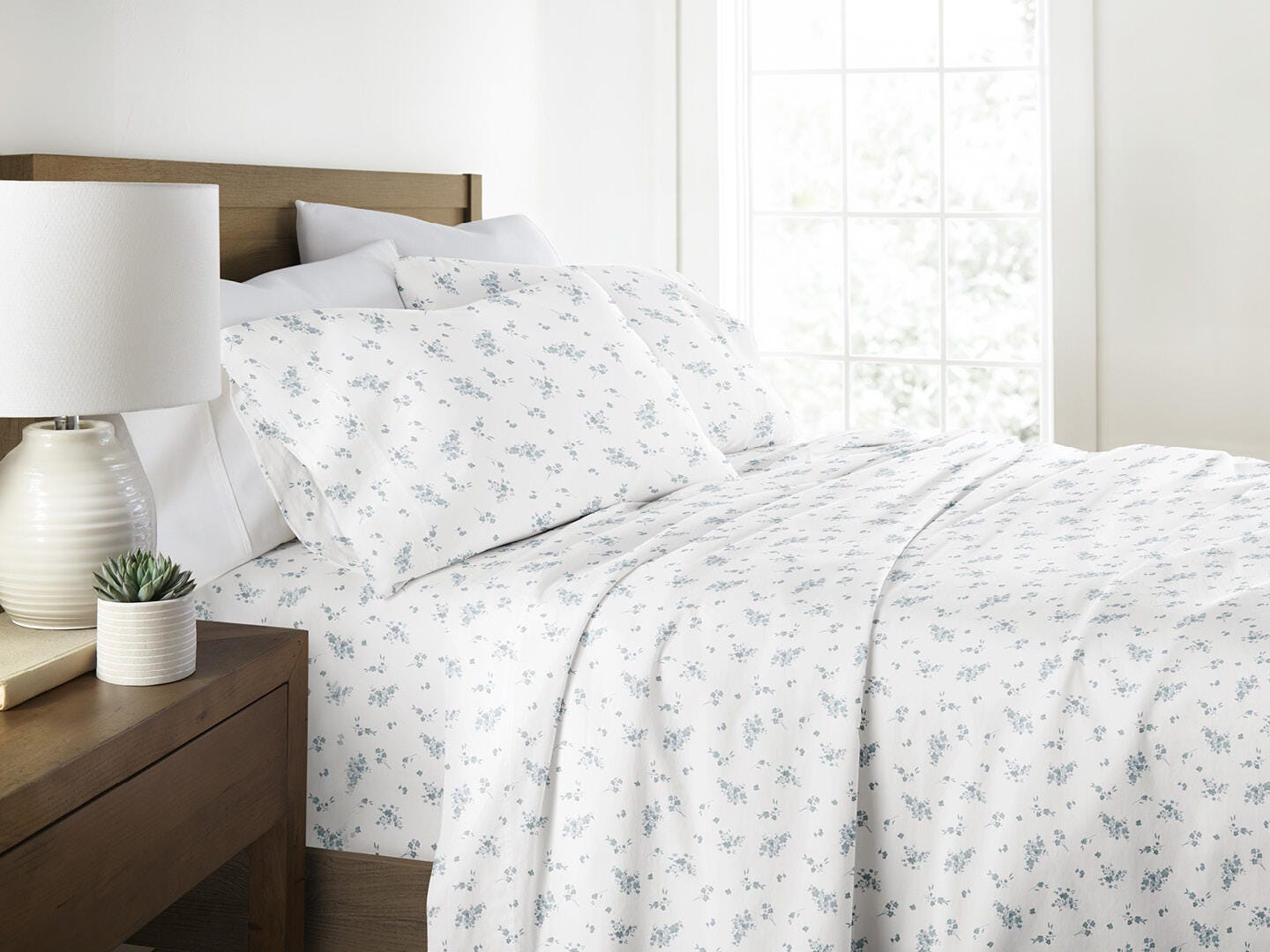 iEnjoy Home Bouquet Bliss 4 Piece Full Sheet Set, Light Blue, large