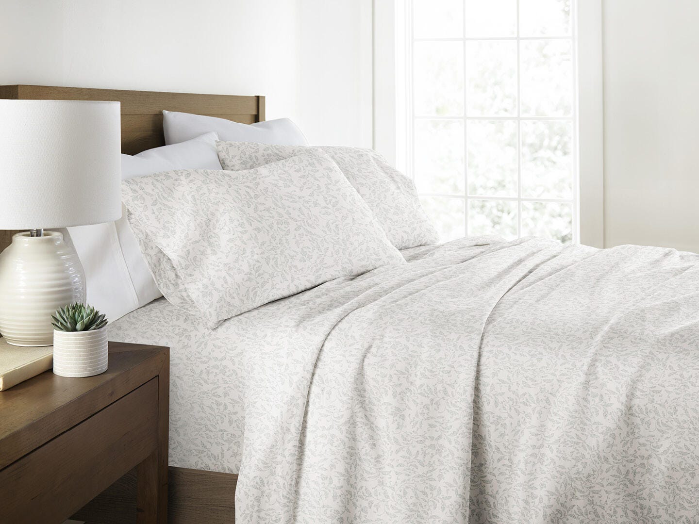 iEnjoy Home Romantic Vines 4 Piece Queen Sheet Set, Eucalyptus, large