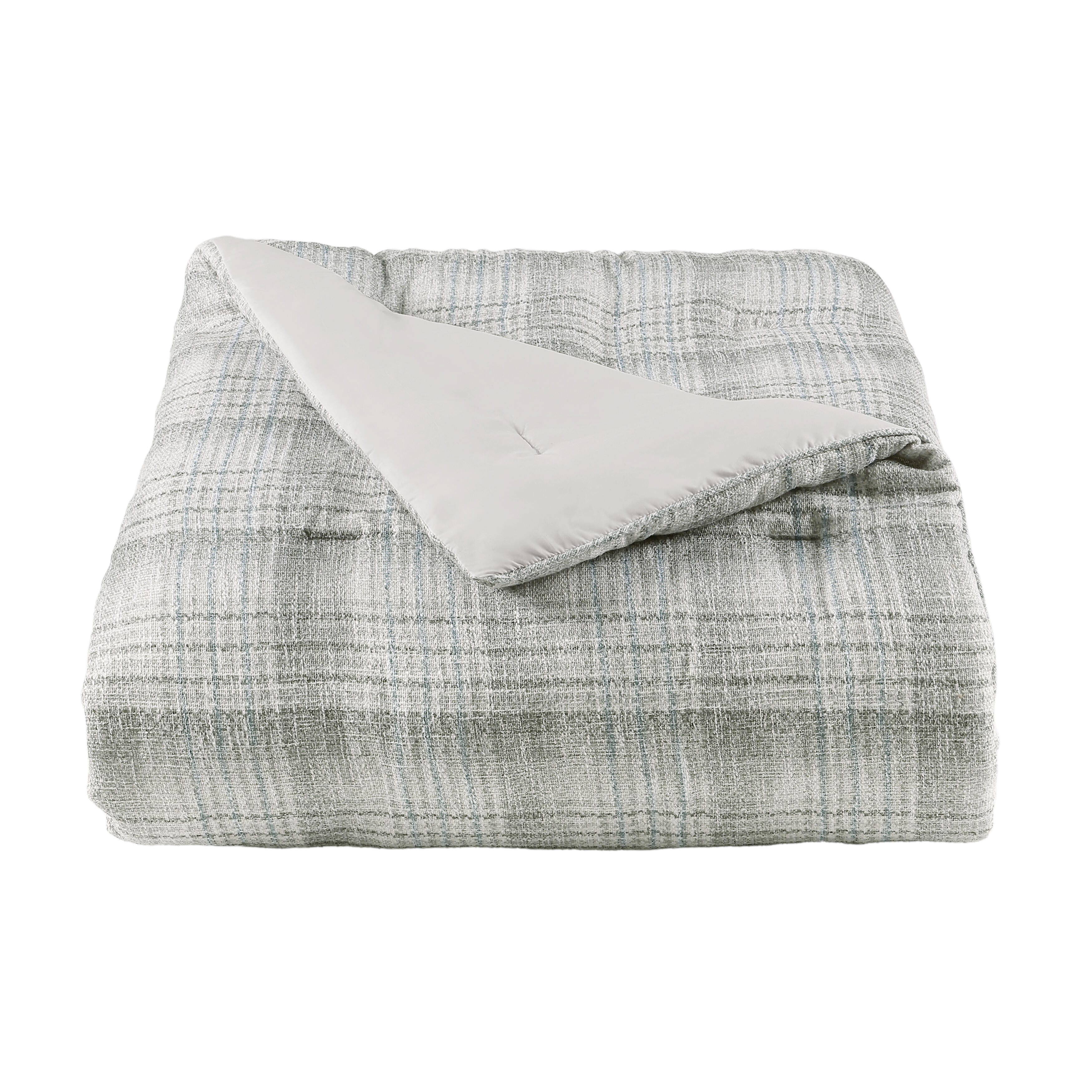J. Queen New York Alejandro 4 Piece Queen Comforter Set, Green, large
