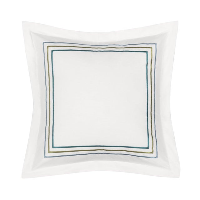 J. Queen Cottage Meadow Decorative Throw Pillow