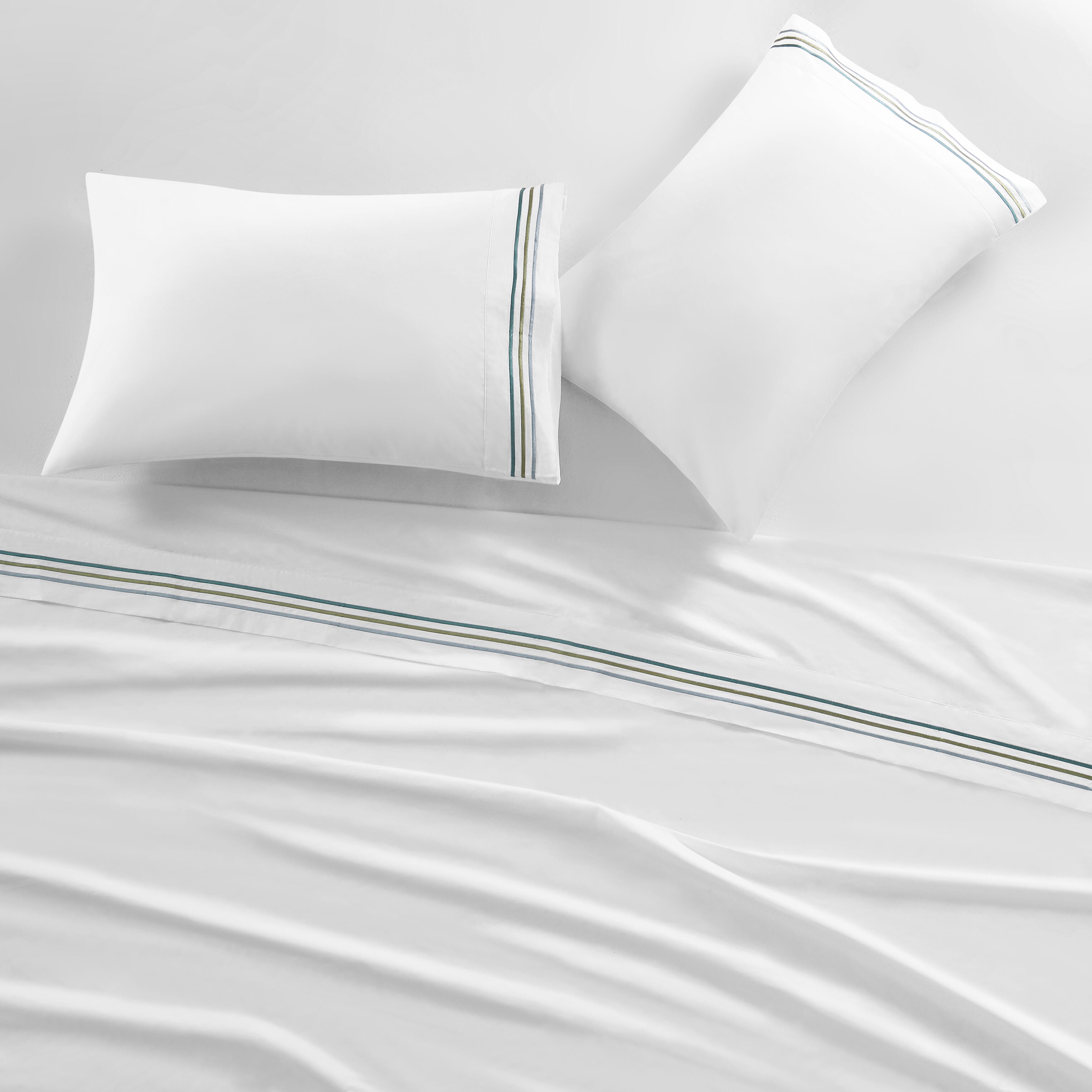 J. Queen Cottage Meadow 4 Piece Full Sheet Set, White, large