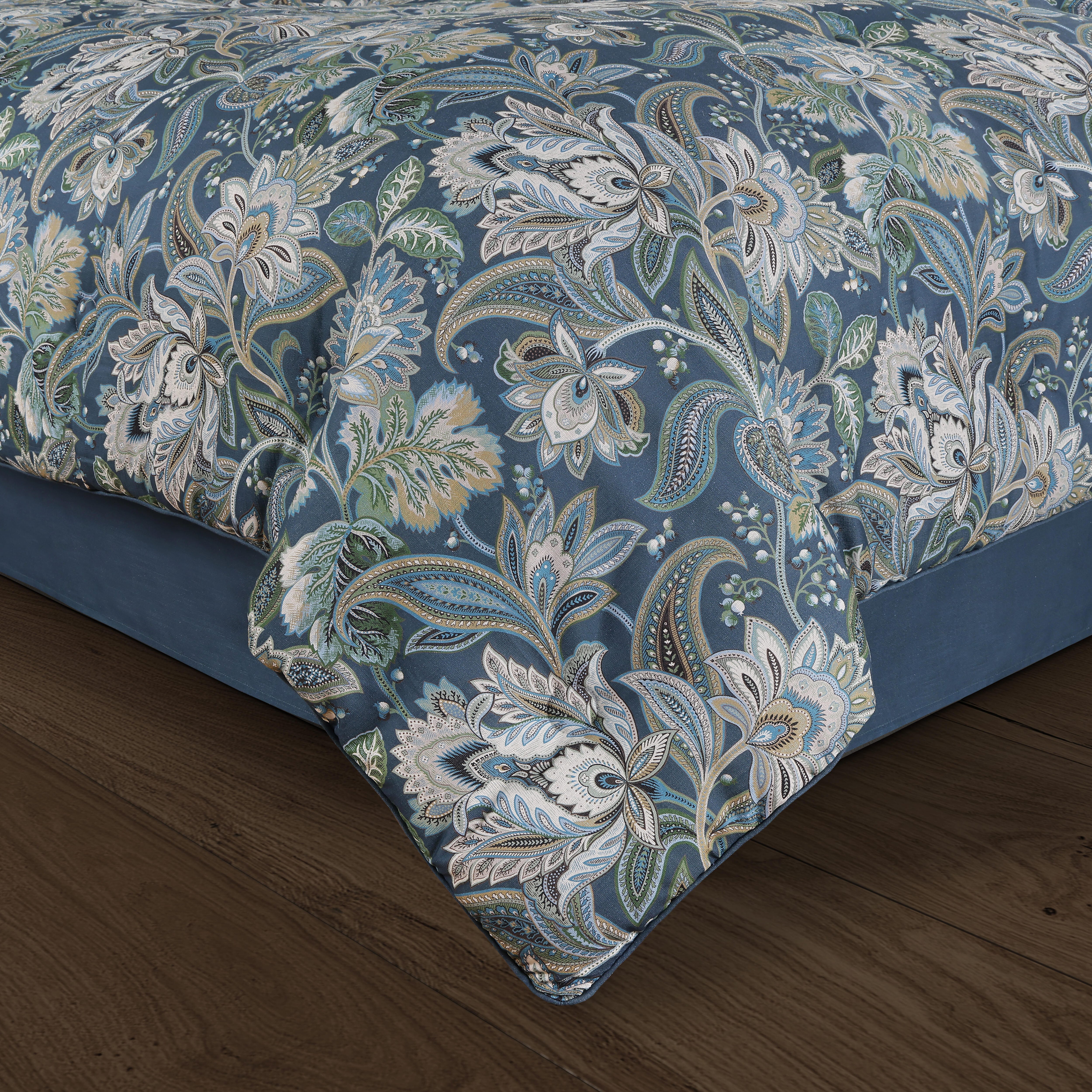 Five Queens Court Michaela 4 Piece California King Comforter Set, Prussian Navy, large