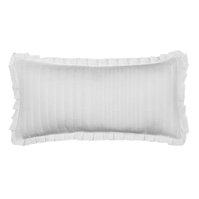 J. Queen Cottage Solid Decorative Throw Pillow