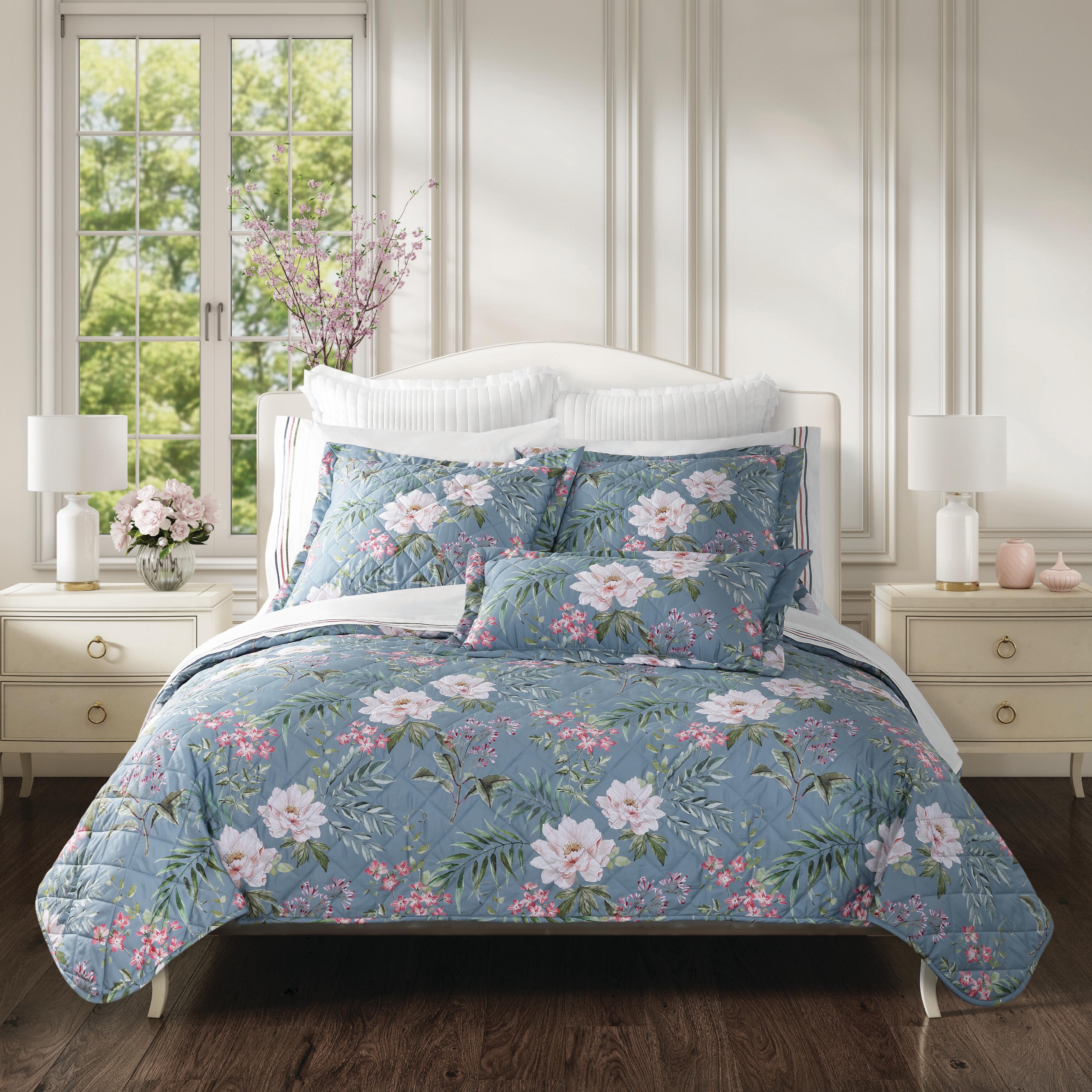 J. Queen Cottage Savannah 3 Piece Full/Queen Quilt Set, Blue, large