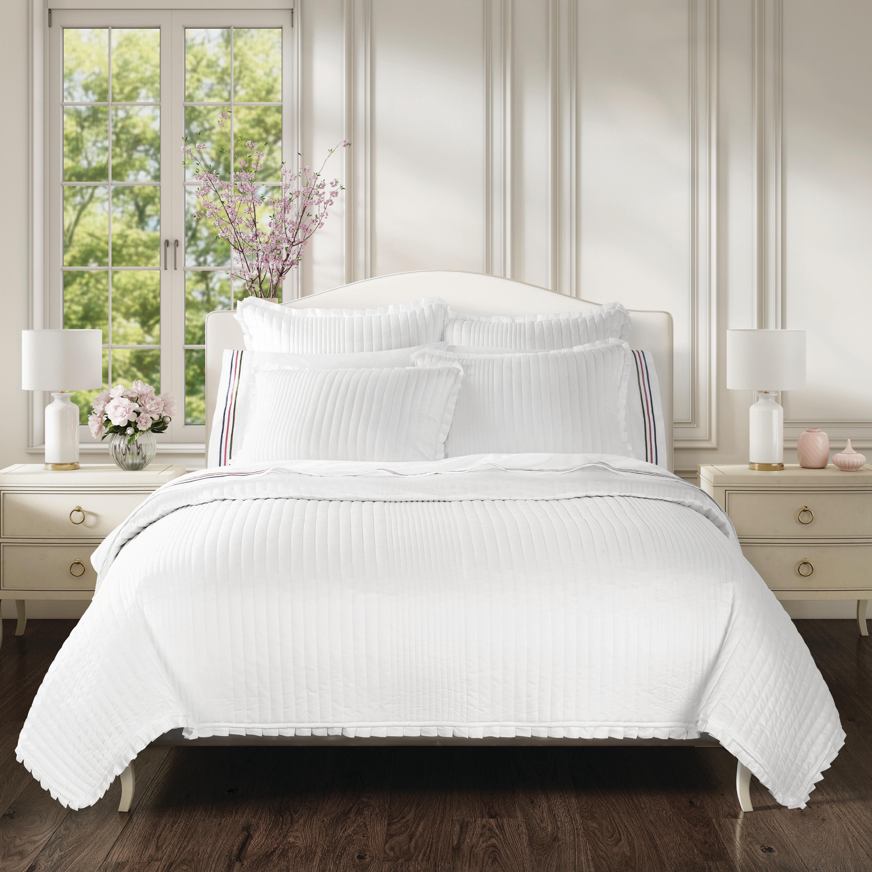 J. Queen Cottage 3 Piece Full/Queen Quilt Set, White, rollover