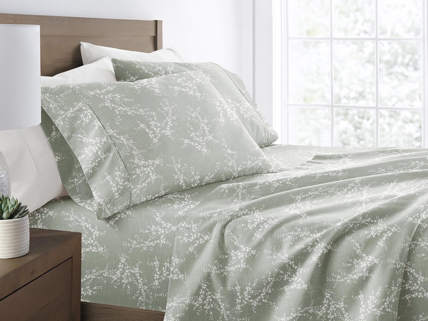 iEnjoy Home Willow 4 Piece King Sheet Set, Green Mist, large