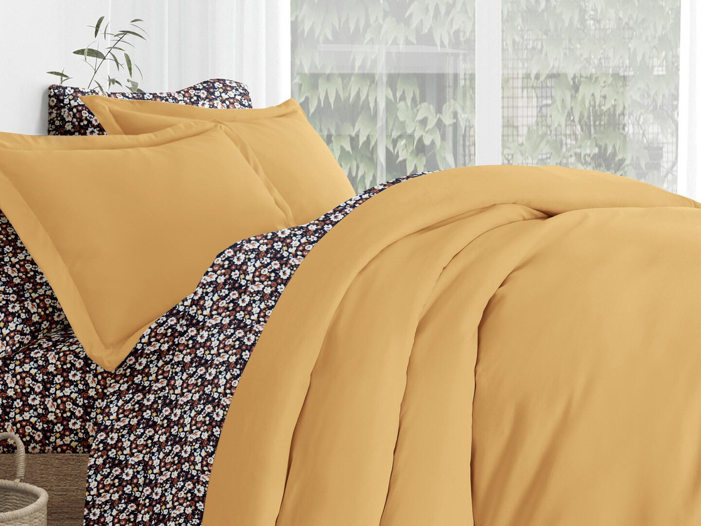 iEnjoy Home Dream 8 Piece King Duvet Set, Gold, large