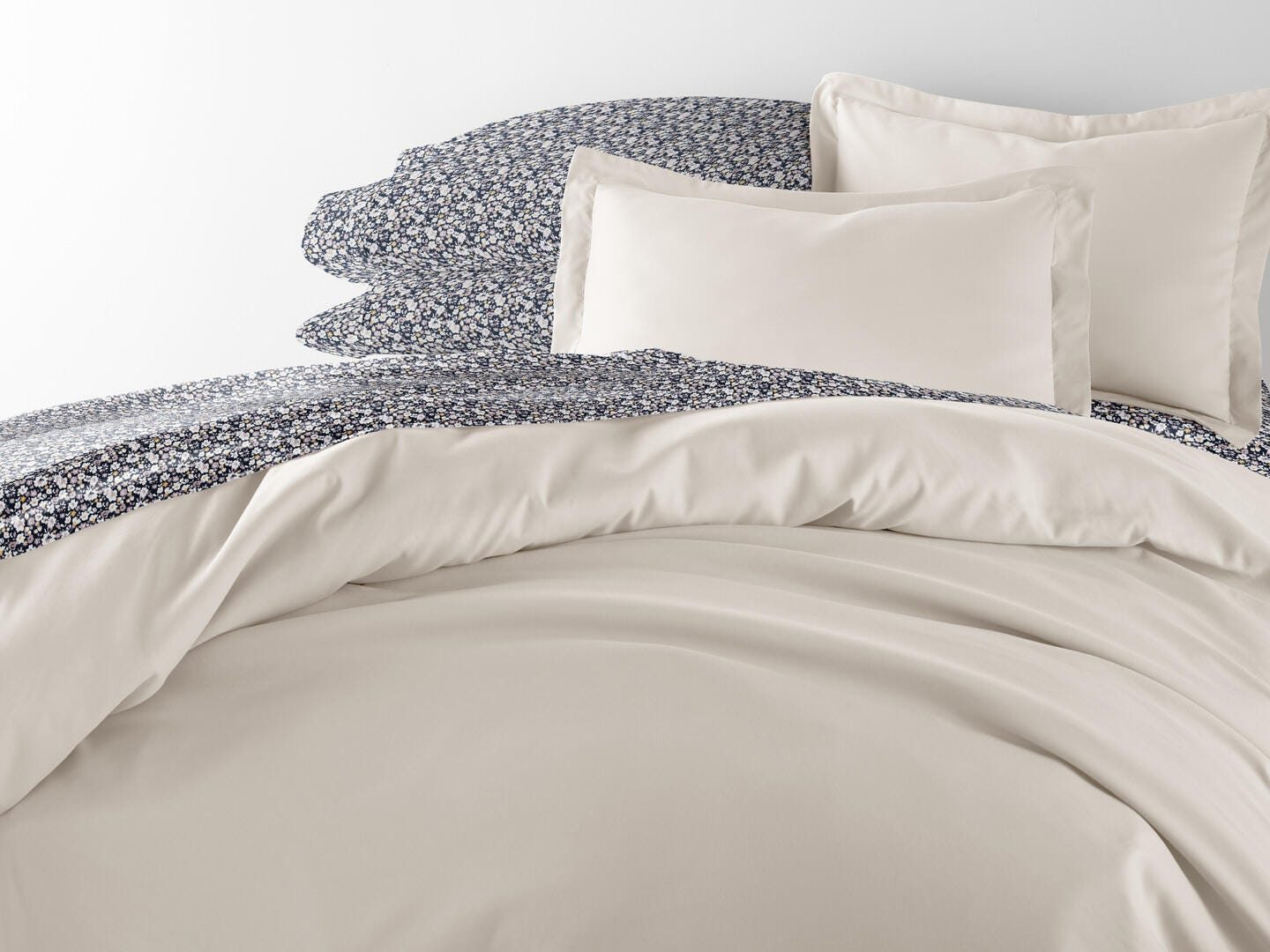iEnjoy Home Floral Dream 8 Piece King Duvet Set, Ivory, large