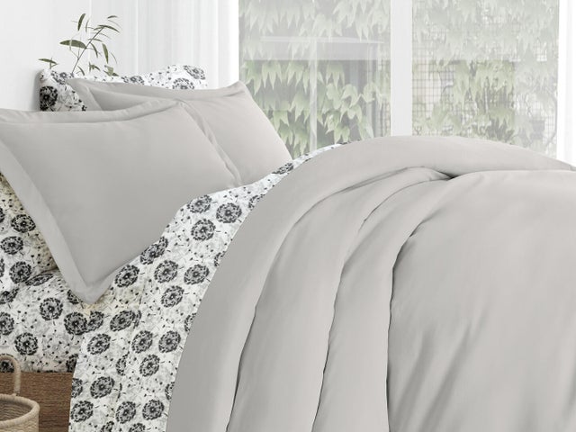 iEnjoy Home Dandelion 8 Piece Full Duvet Bedding Set
