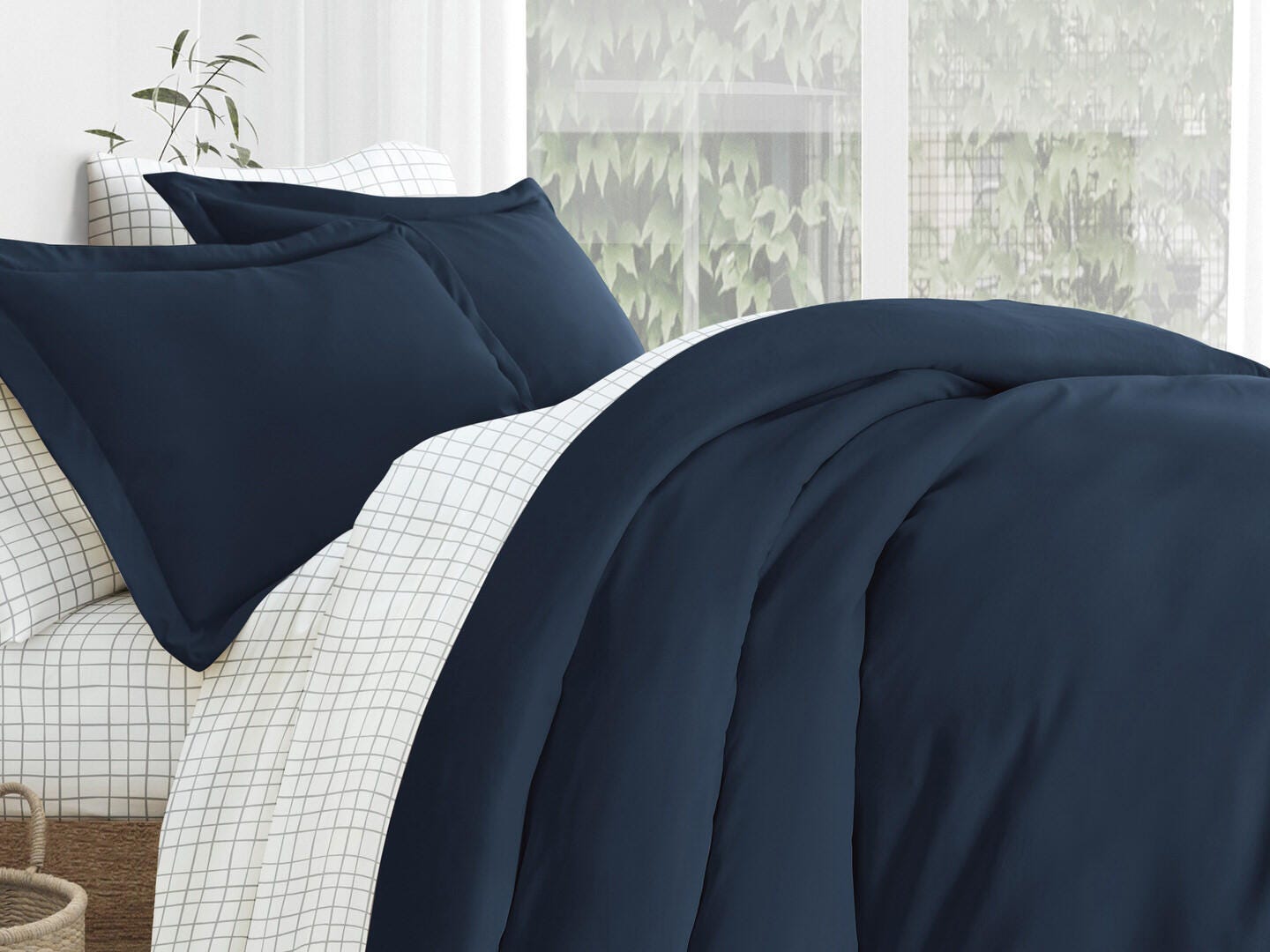 iEnjoy Home Crossroad 8 Piece Queen Duvet Set, Navy, large