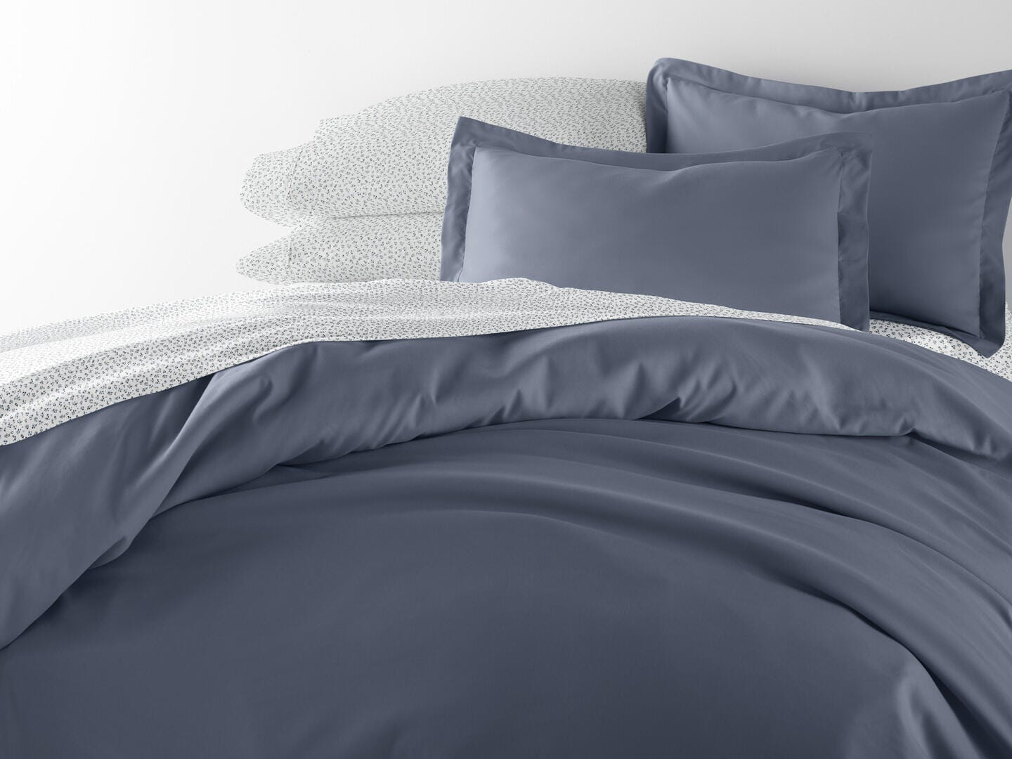 iEnjoy Home Ditsy 8 Piece Full Duvet Set, Blue/Navy, large