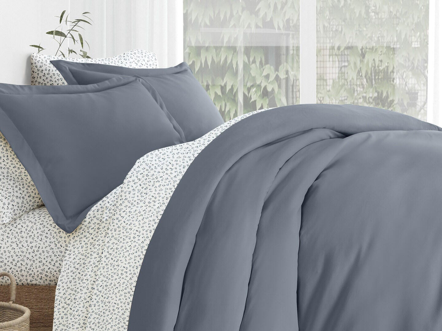 iEnjoy Home Ditsy 8 Piece Queen Duvet Set, Blue/Navy, large