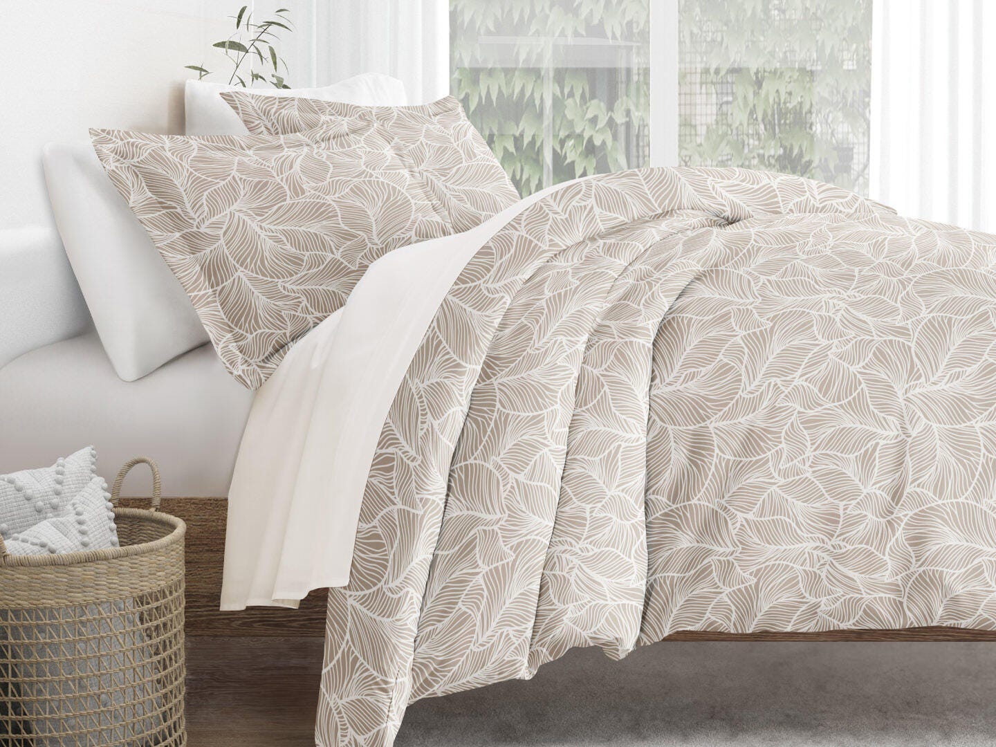 iEnjoy Home Leaves 3 Piece King/California King Duvet Set, Taupe, large