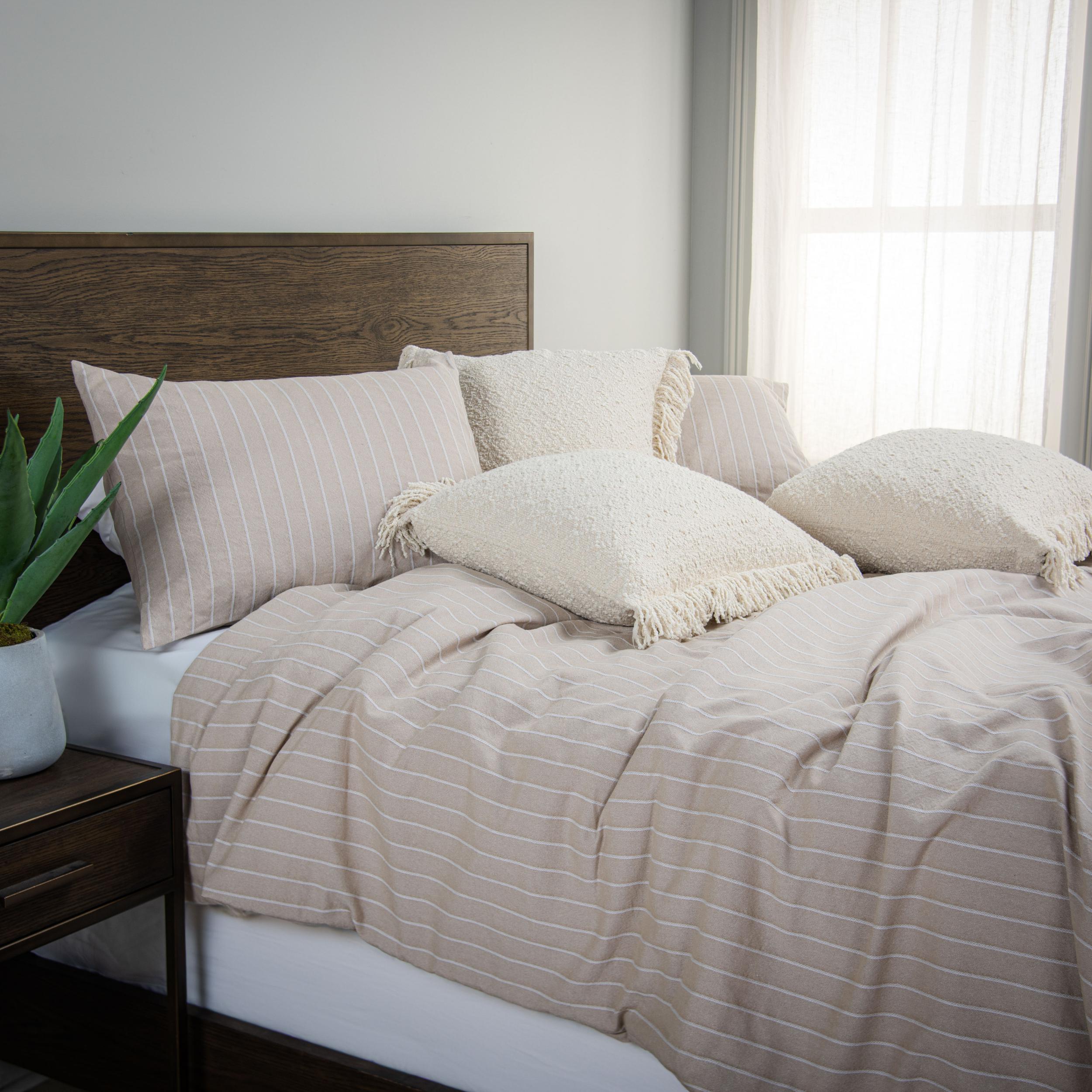 Rizzy Home Willow Lane 3 Piece King Comforter Set, Beige, large