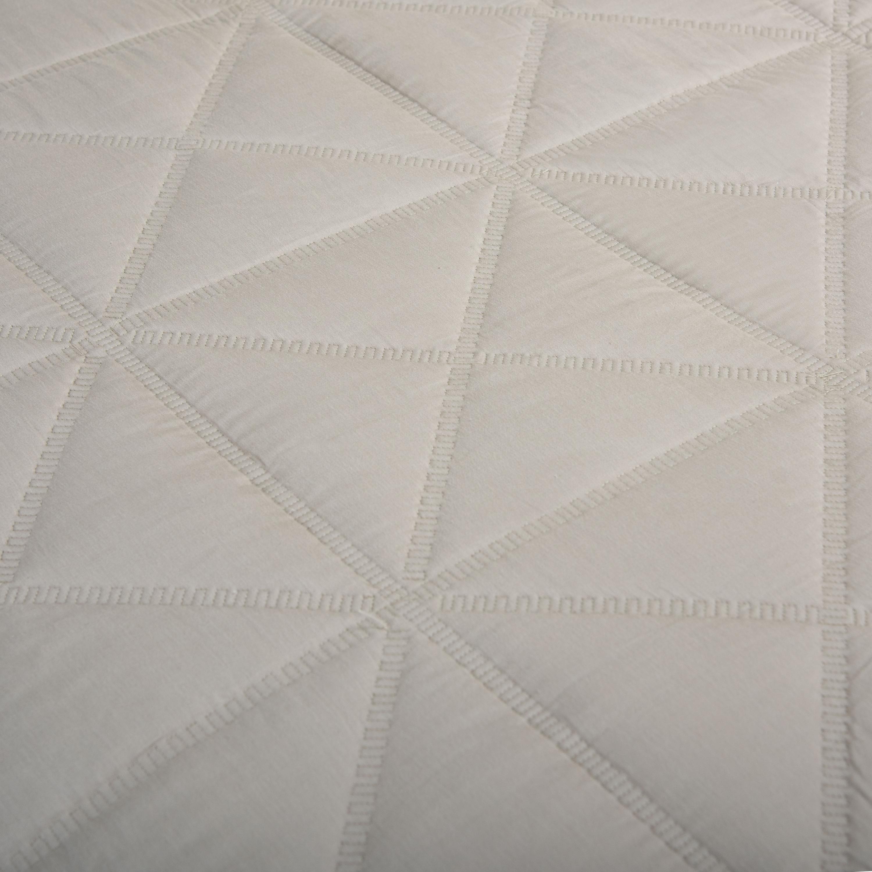 Rizzy Home Blackberry Grove Solid 3 Piece King Quilt Set, Beige, large
