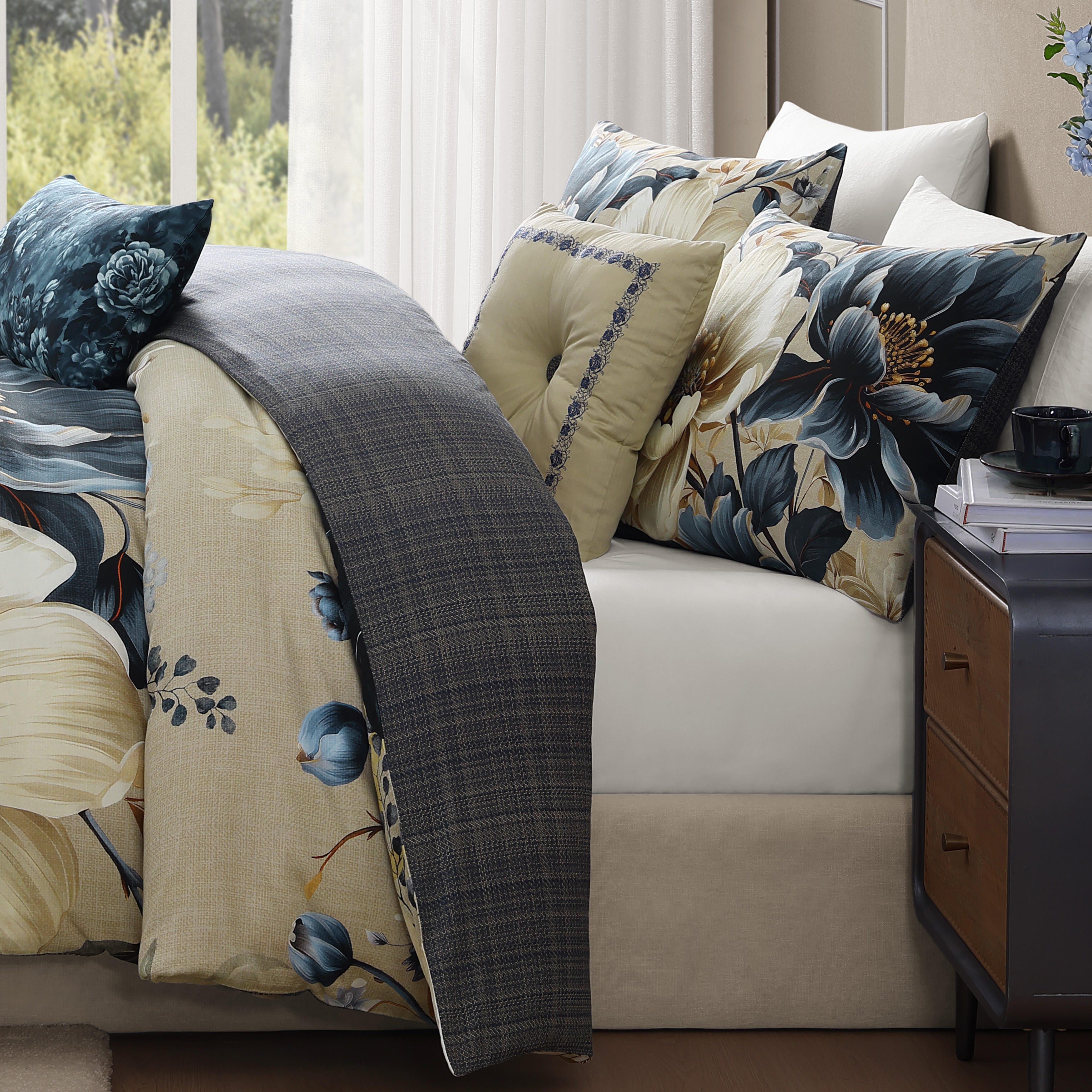 Bebejan English Manor 5 Piece King Comforter Set, Blue/Ivory, large
