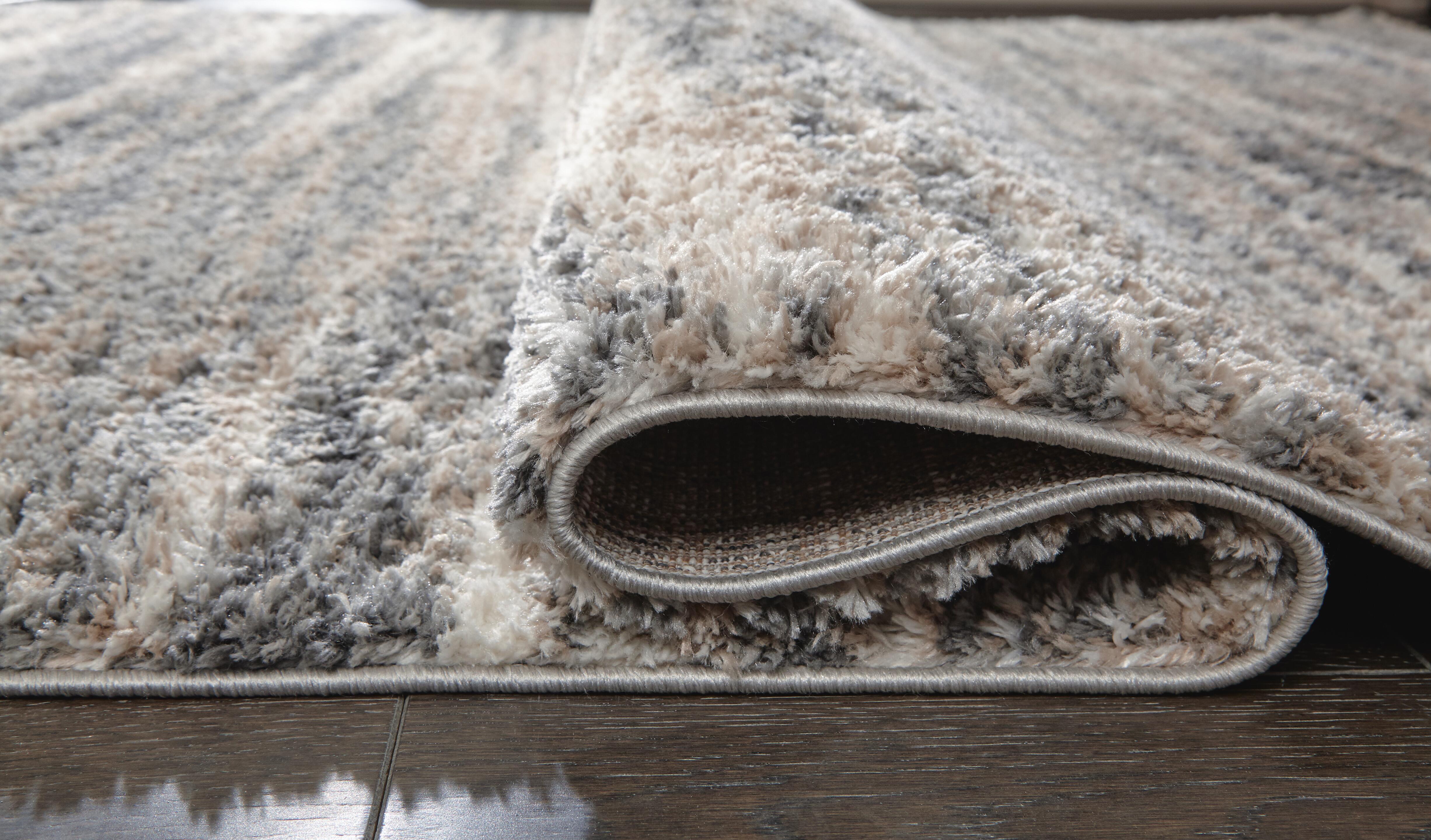 Gizela 7'10" x 10' Rug - image 4