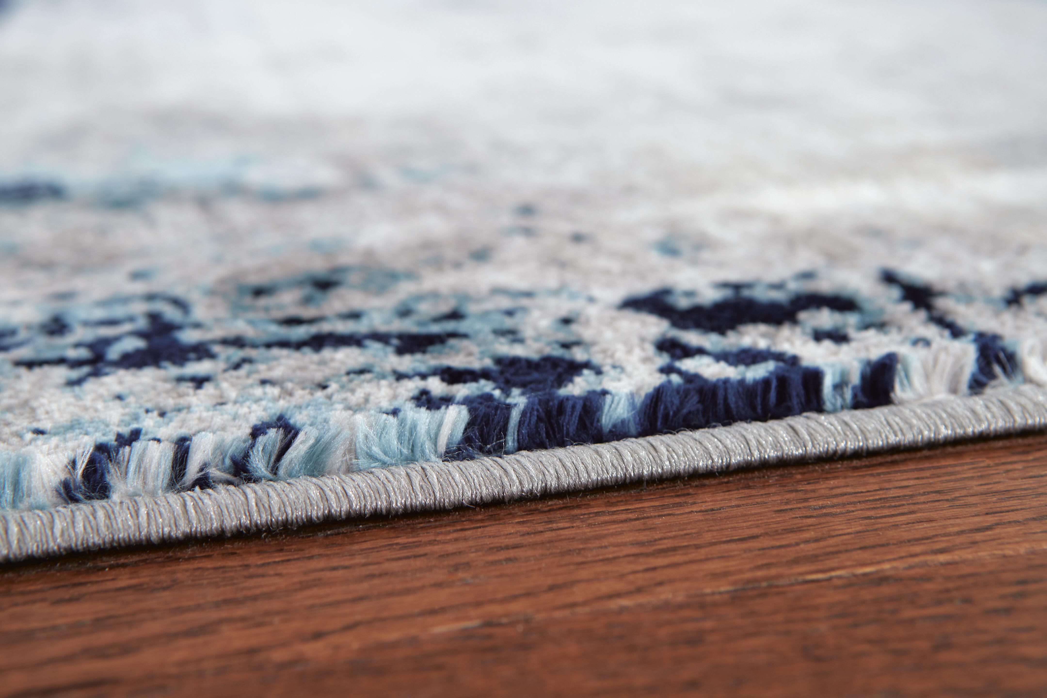 Leonelle 5'3" x 7'3" Rug - image 4