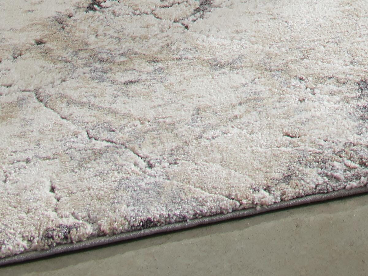 Wyscott 5'3" x 7'3" Rug, Multi, rollover