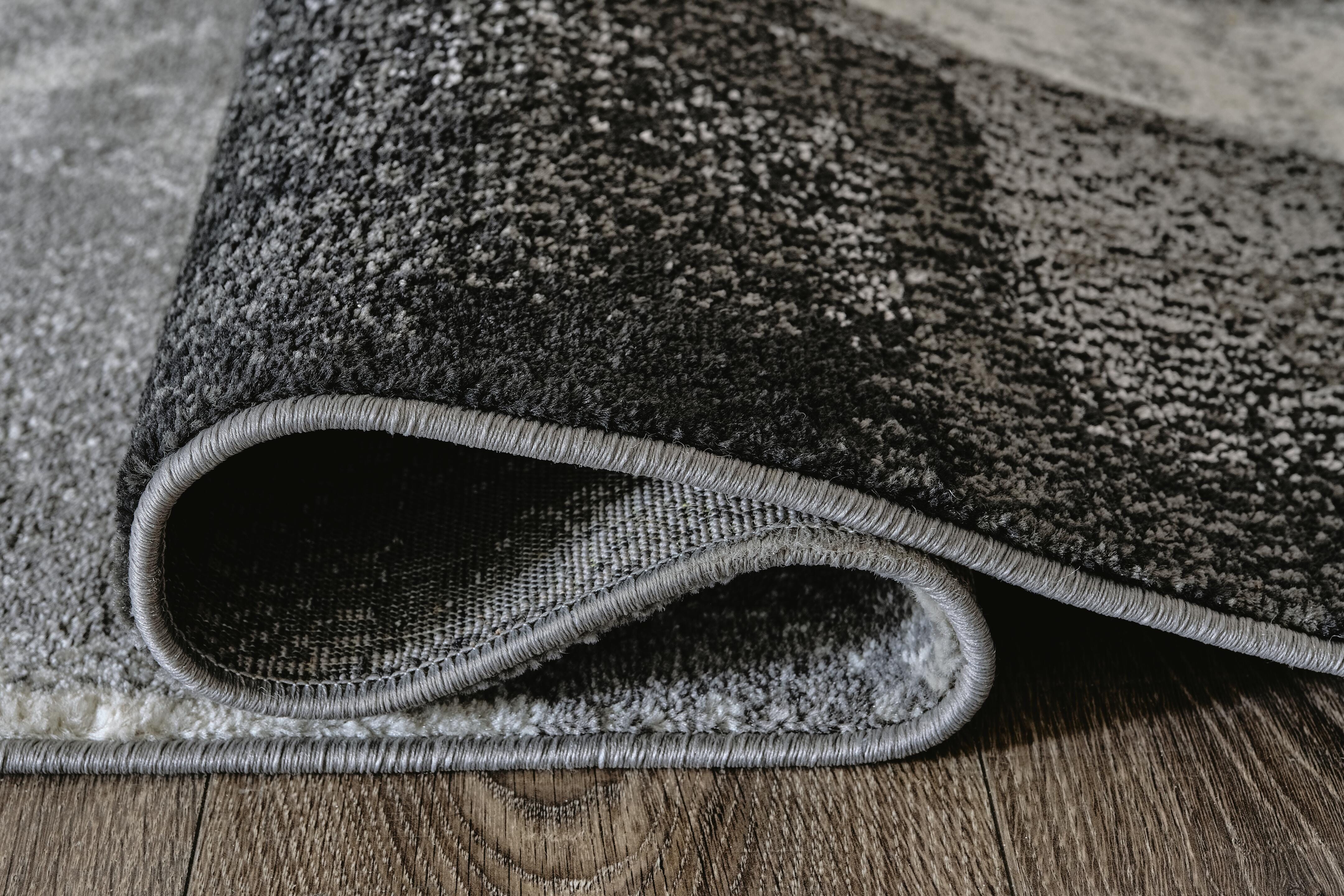 Brycebourne 5'3" x 7'7" Rug - image 4