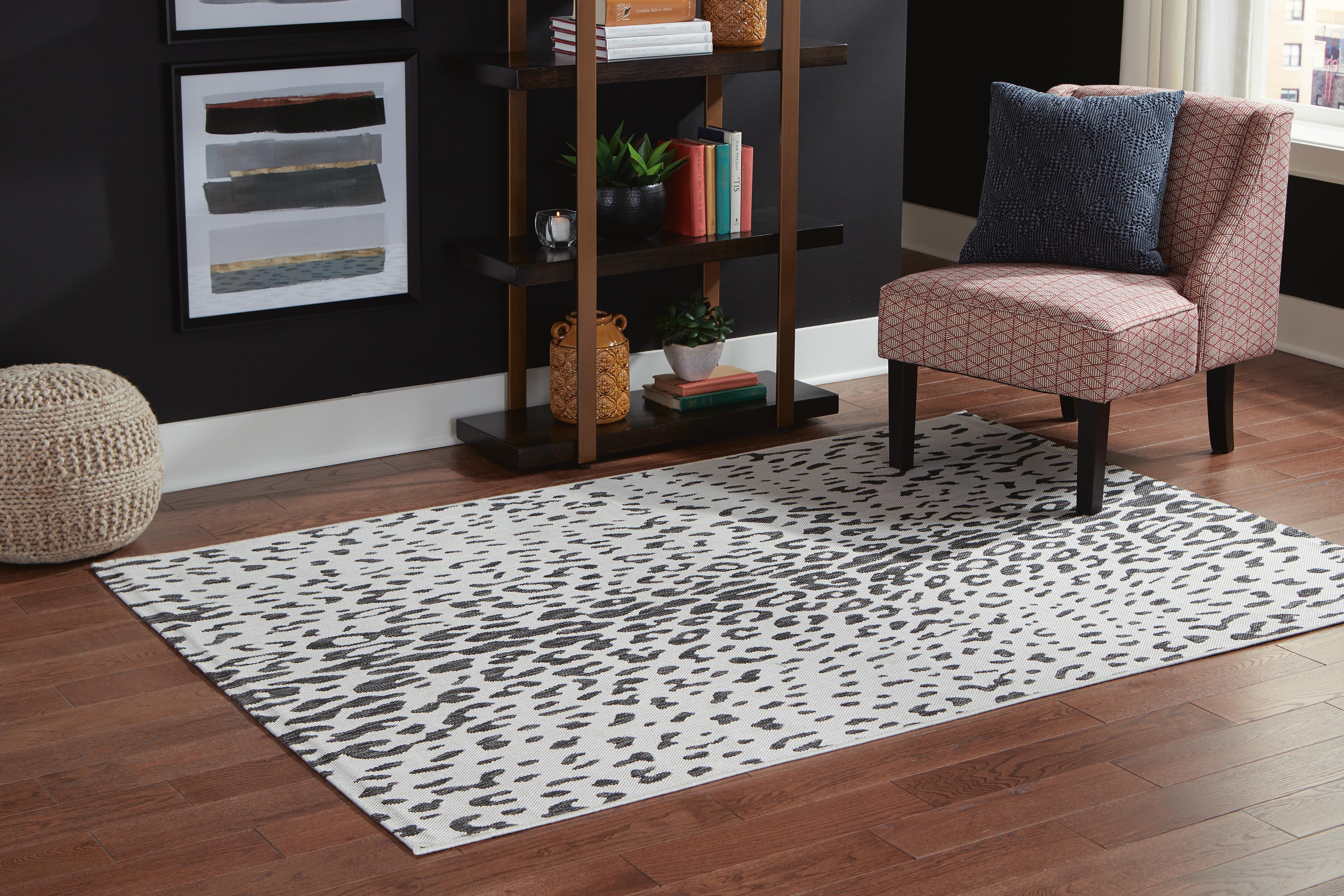 Samya 5'3" x 7'7" Rug, , large