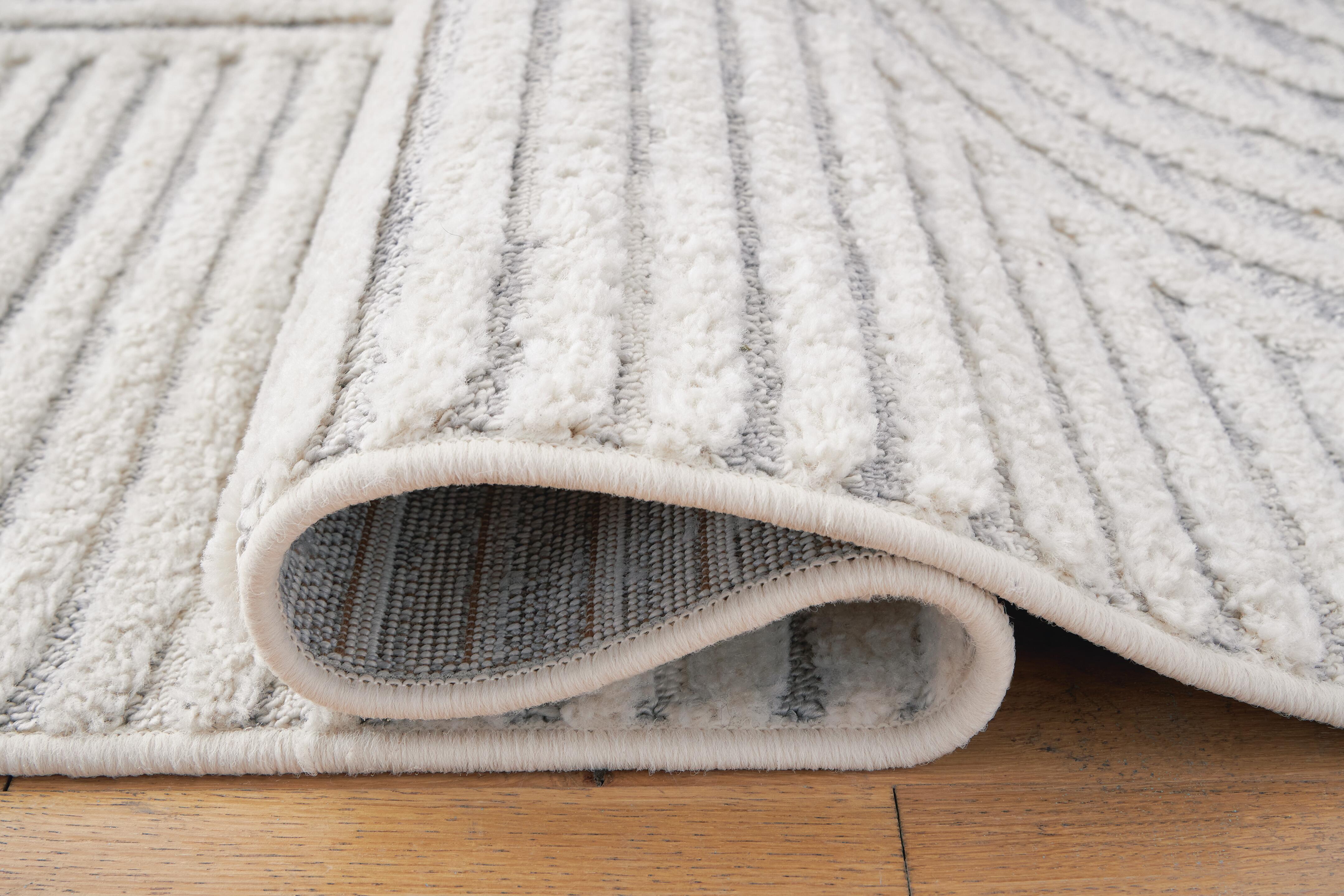 Lambworth 5'3" x 7' Rug - image 4