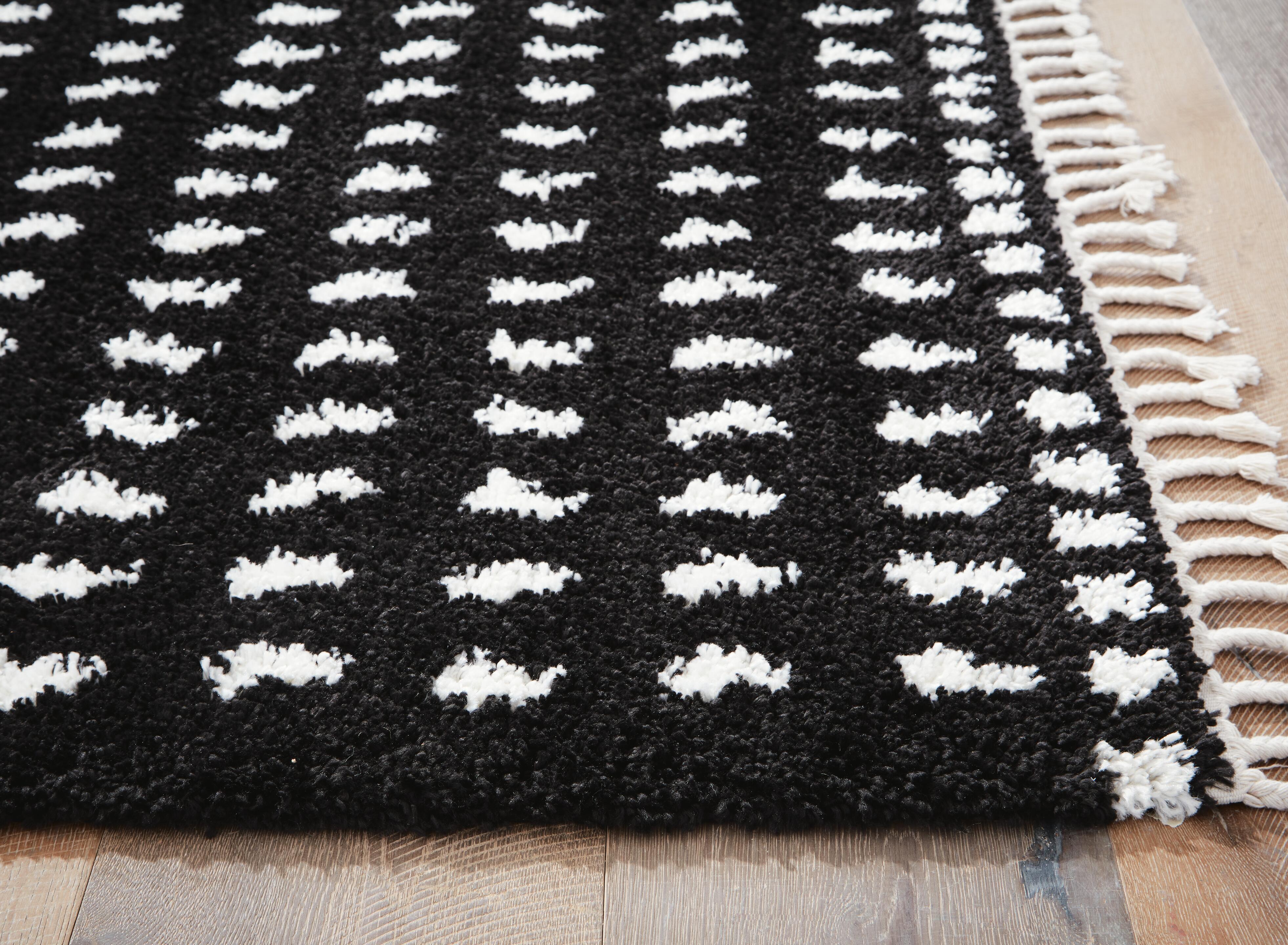 Minston 5' x 7' Rug - image 3