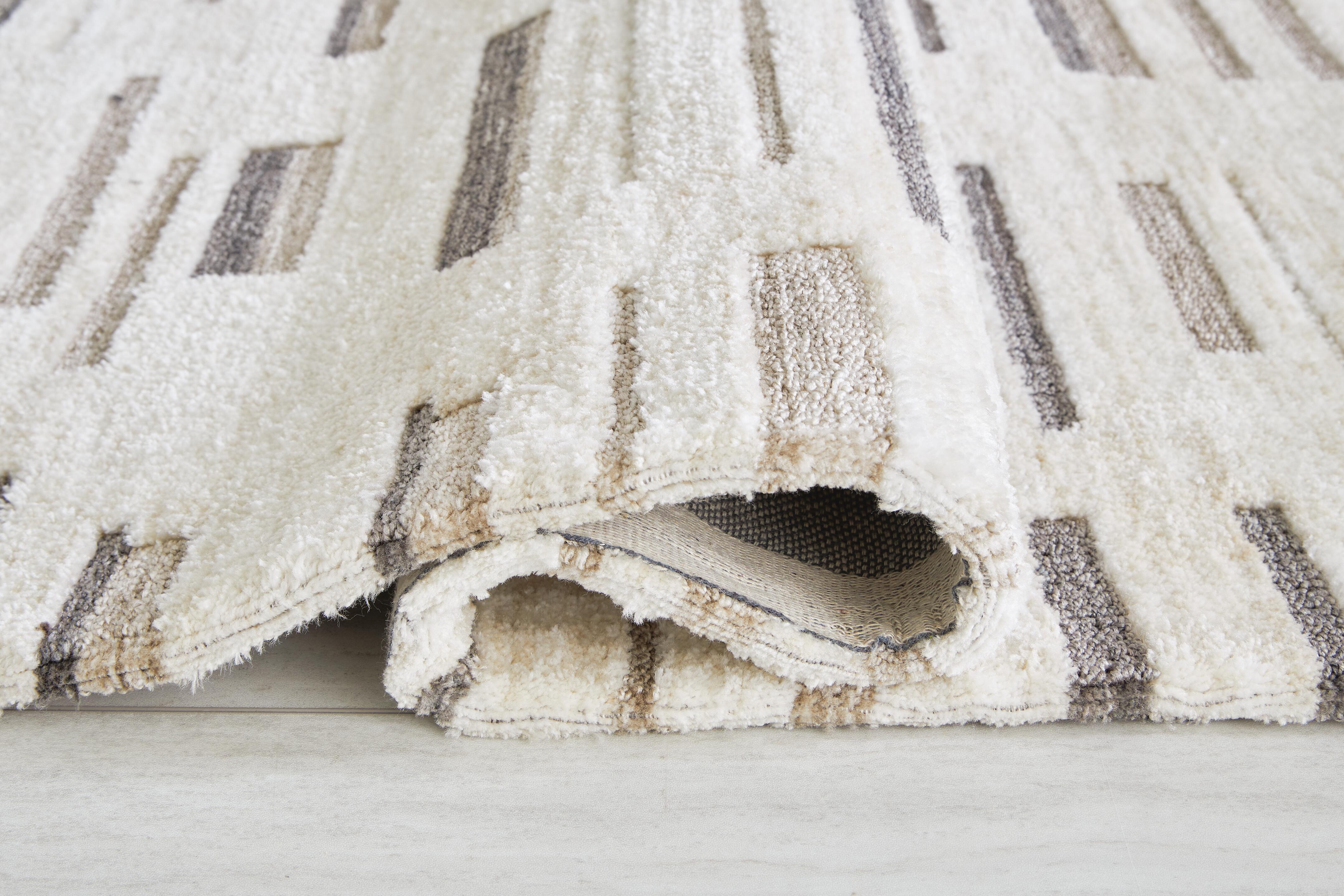 Leesdale 5' x 7' Rug - image 4