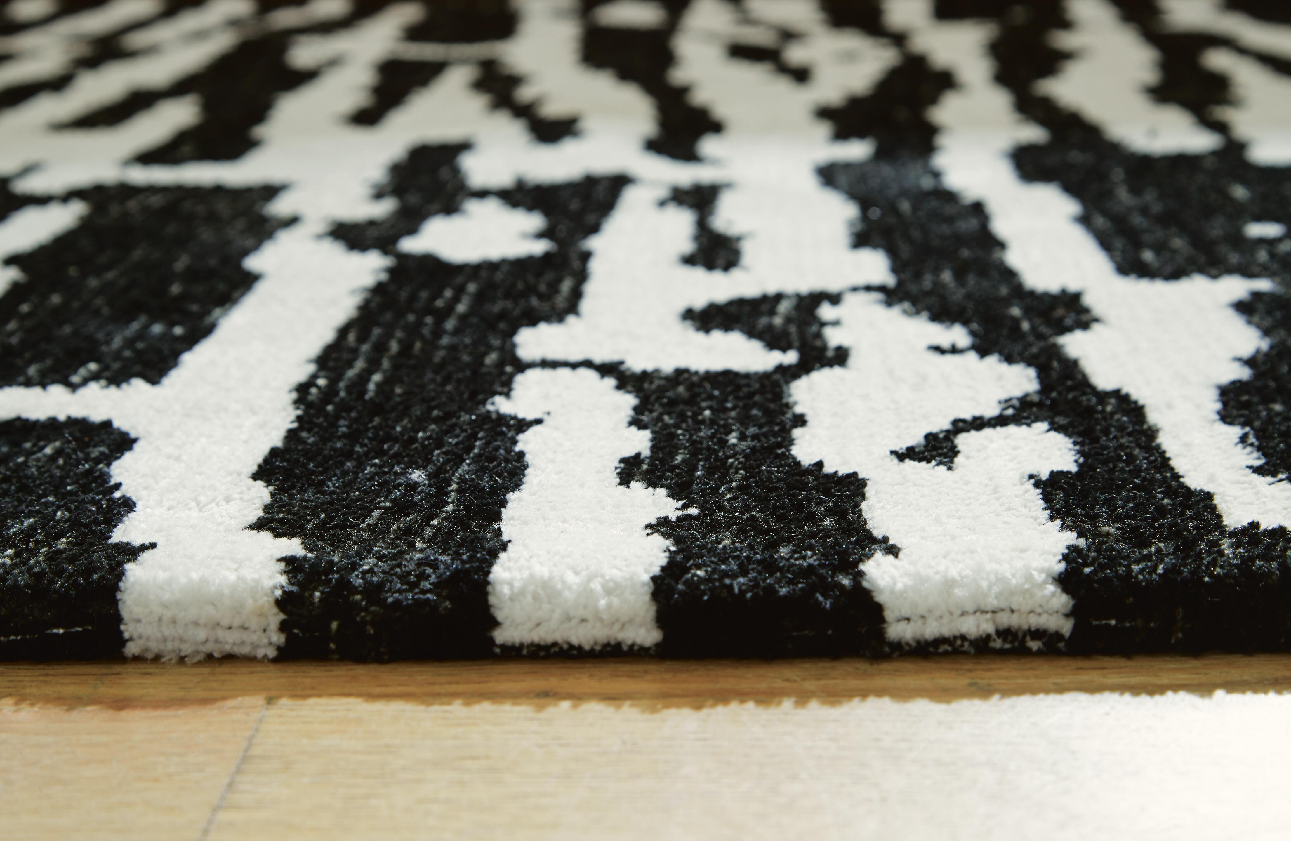 Bramshaw 10' x 14' Rug - image 3