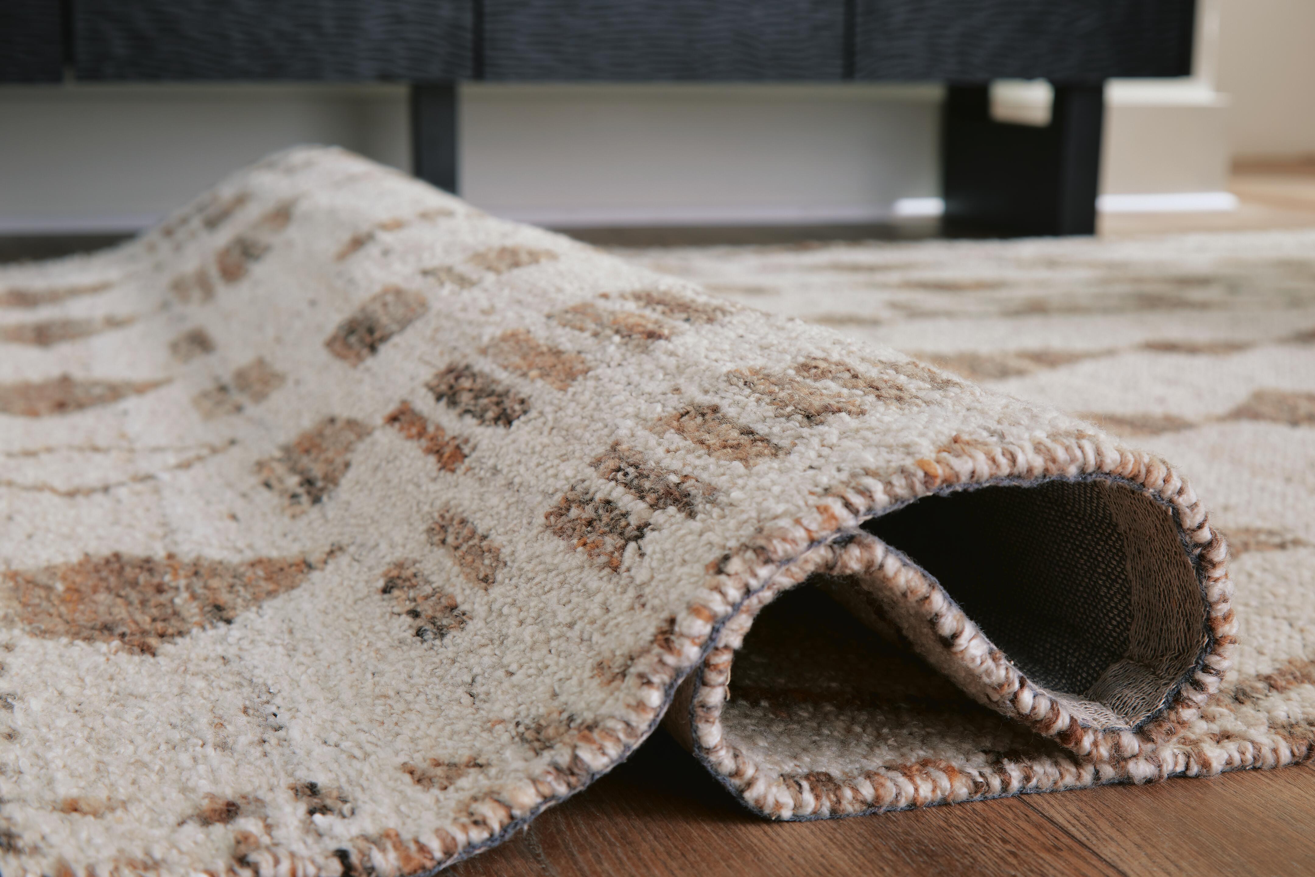 Brettler 10' x 14' Rug - image 4